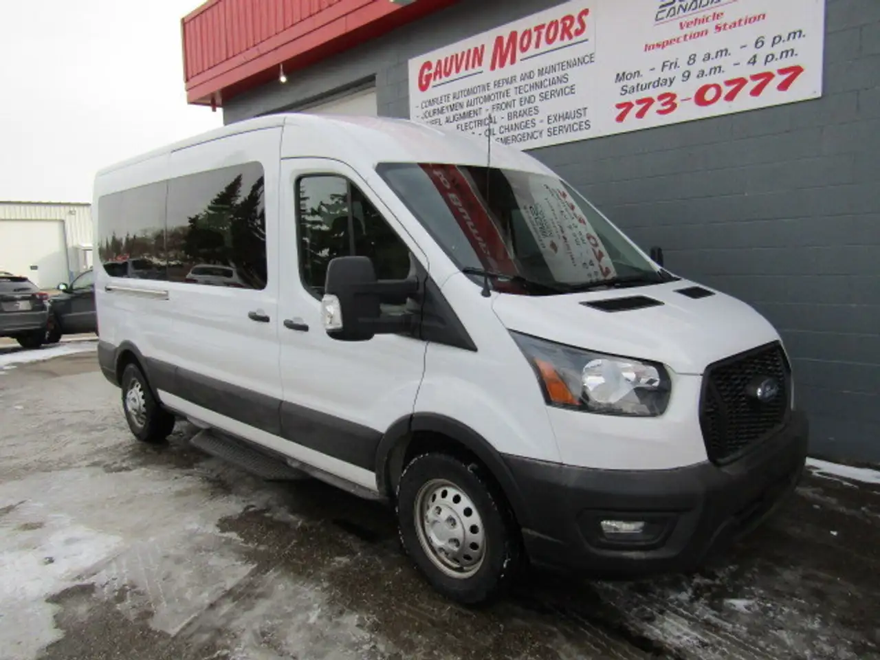Ford Transit Passenger Wagon снимка Ford Transit Passenger Wagon