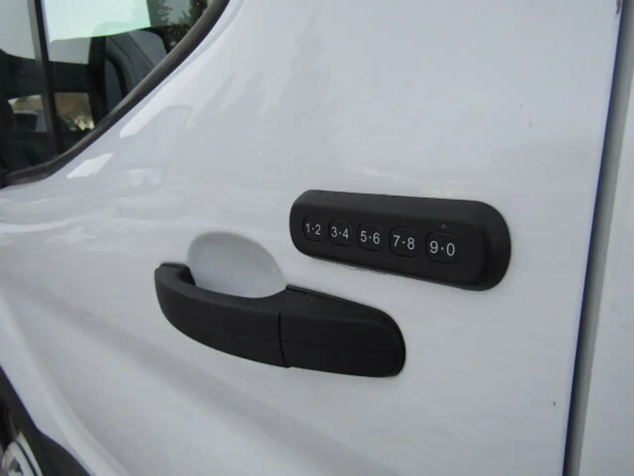 Ford Transit Passenger Wagon снимка Ford Transit Passenger Wagon