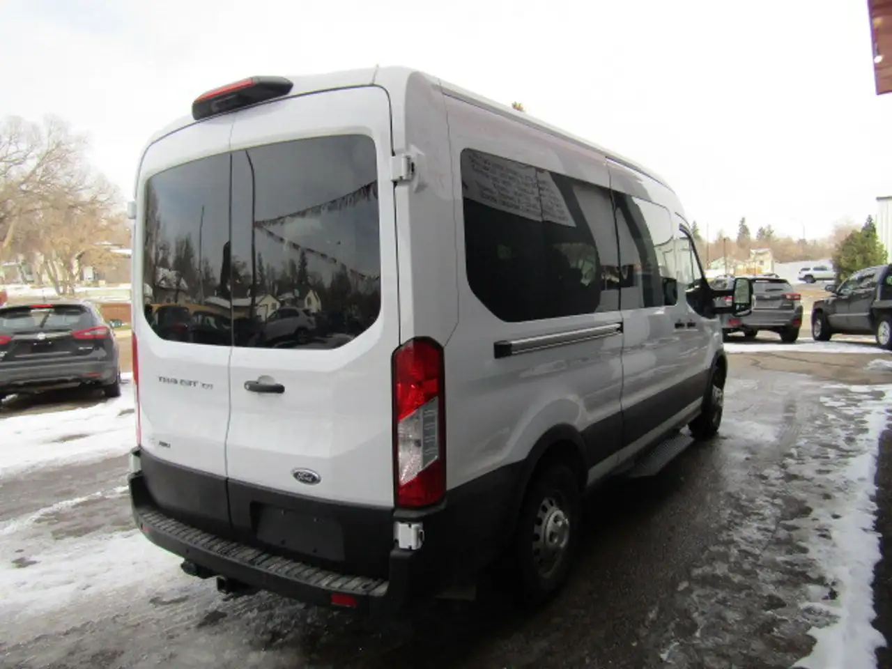 Ford Transit Passenger Wagon снимка Ford Transit Passenger Wagon