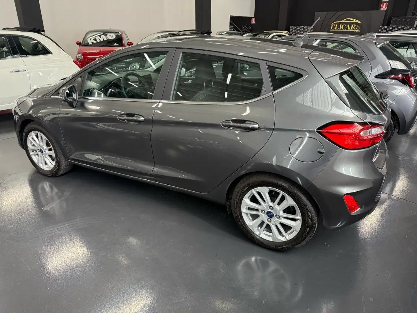 Ford Fiesta TITANIUM 1.0 Ecoboost 125 cv Gris - 2