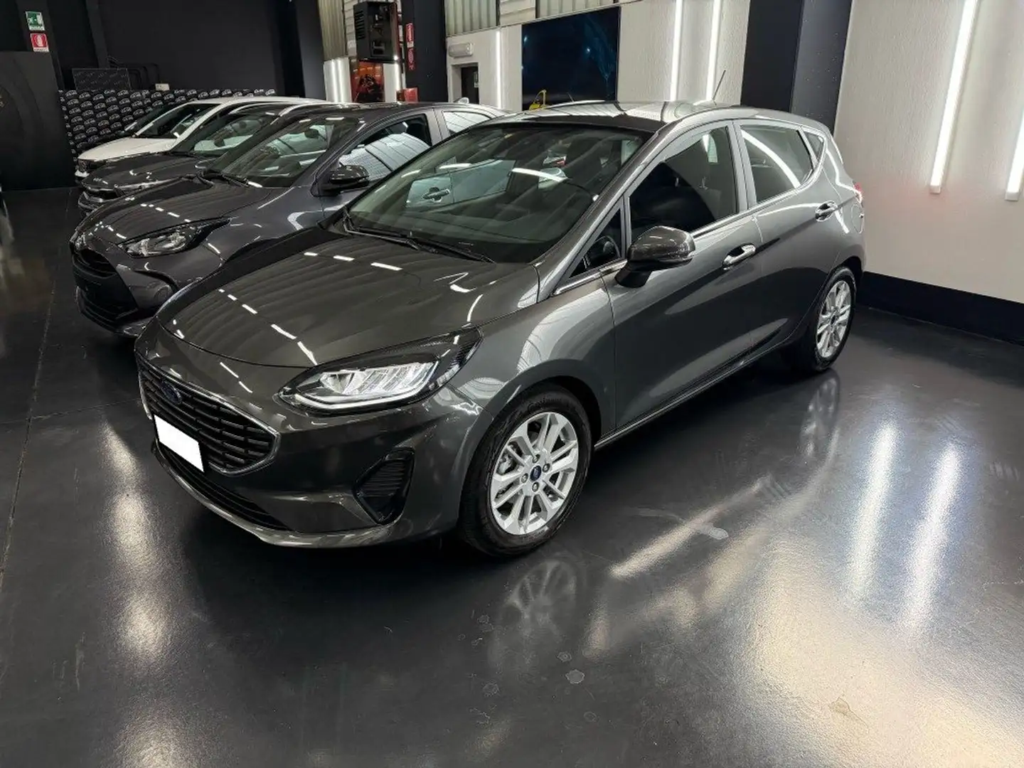 Ford Fiesta TITANIUM 1.0 Ecoboost 125 cv Gris - 1
