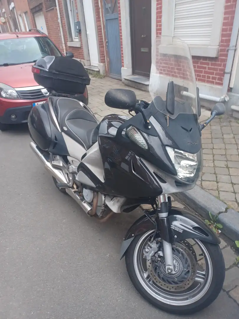 Honda Deauville Ntv 700 abs Zwart - 2