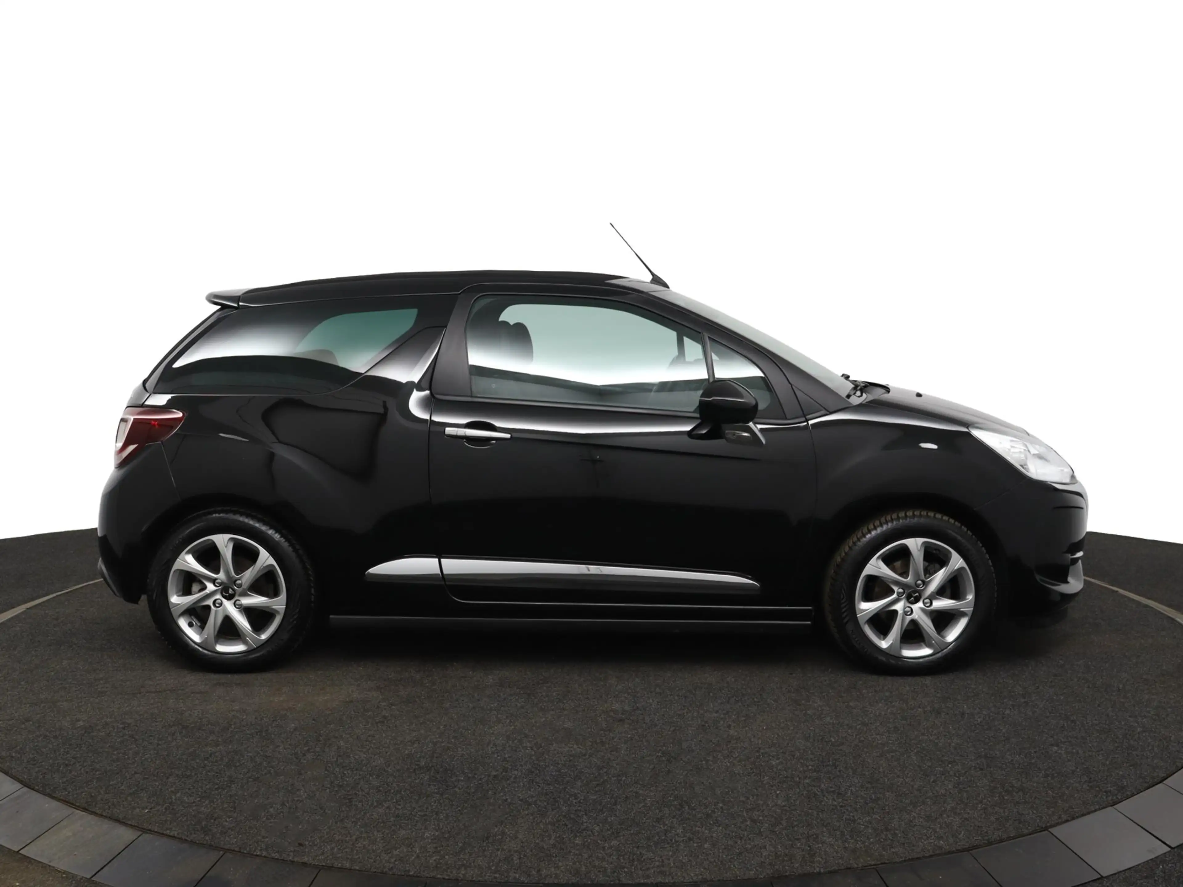 DS Automobiles DS 3 1.2 110 pk So Chic | Cabriodak | Climate Control | — photo 11
