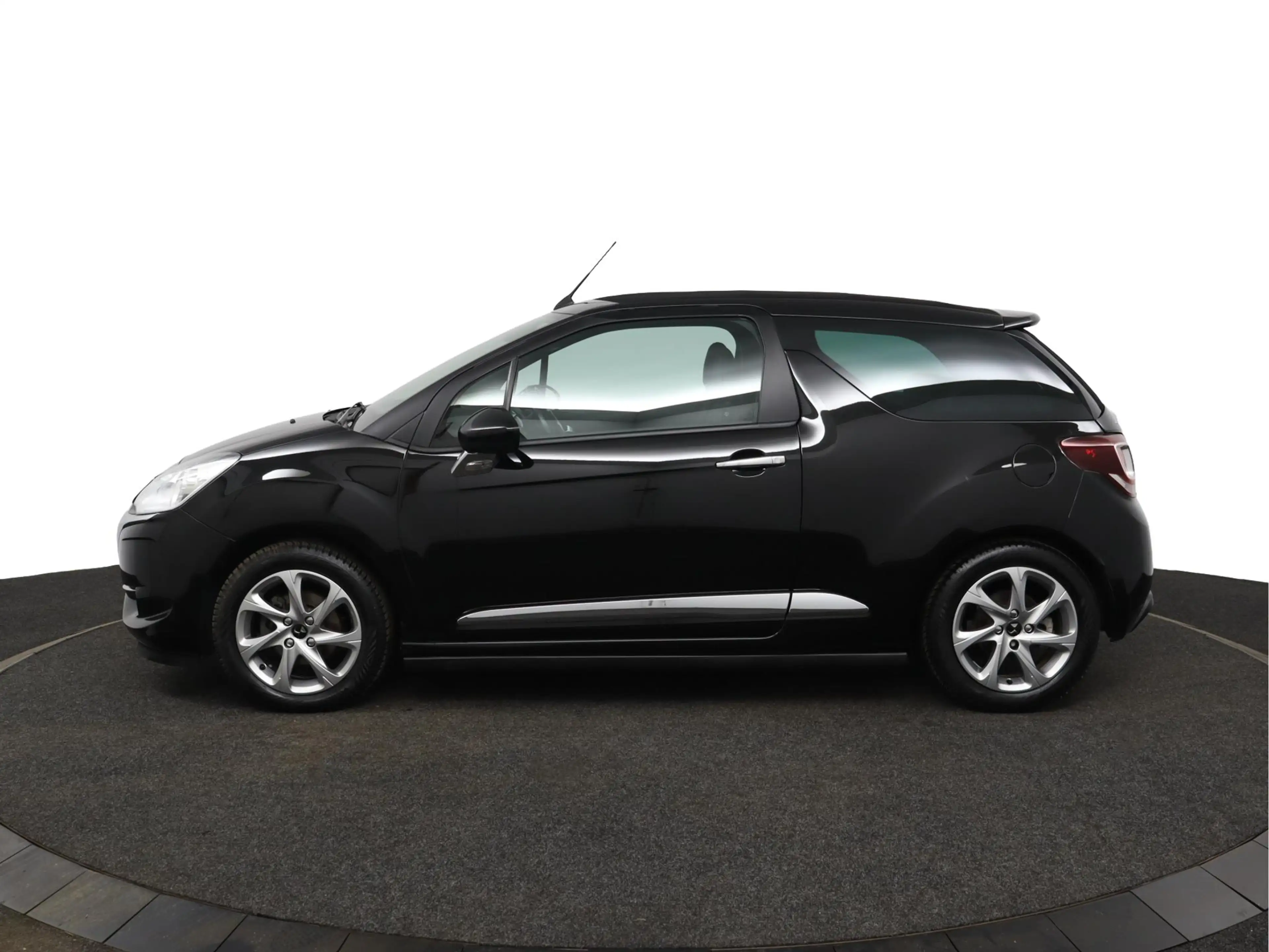 DS Automobiles DS 3 1.2 110 pk So Chic | Cabriodak | Climate Control | — photo 3