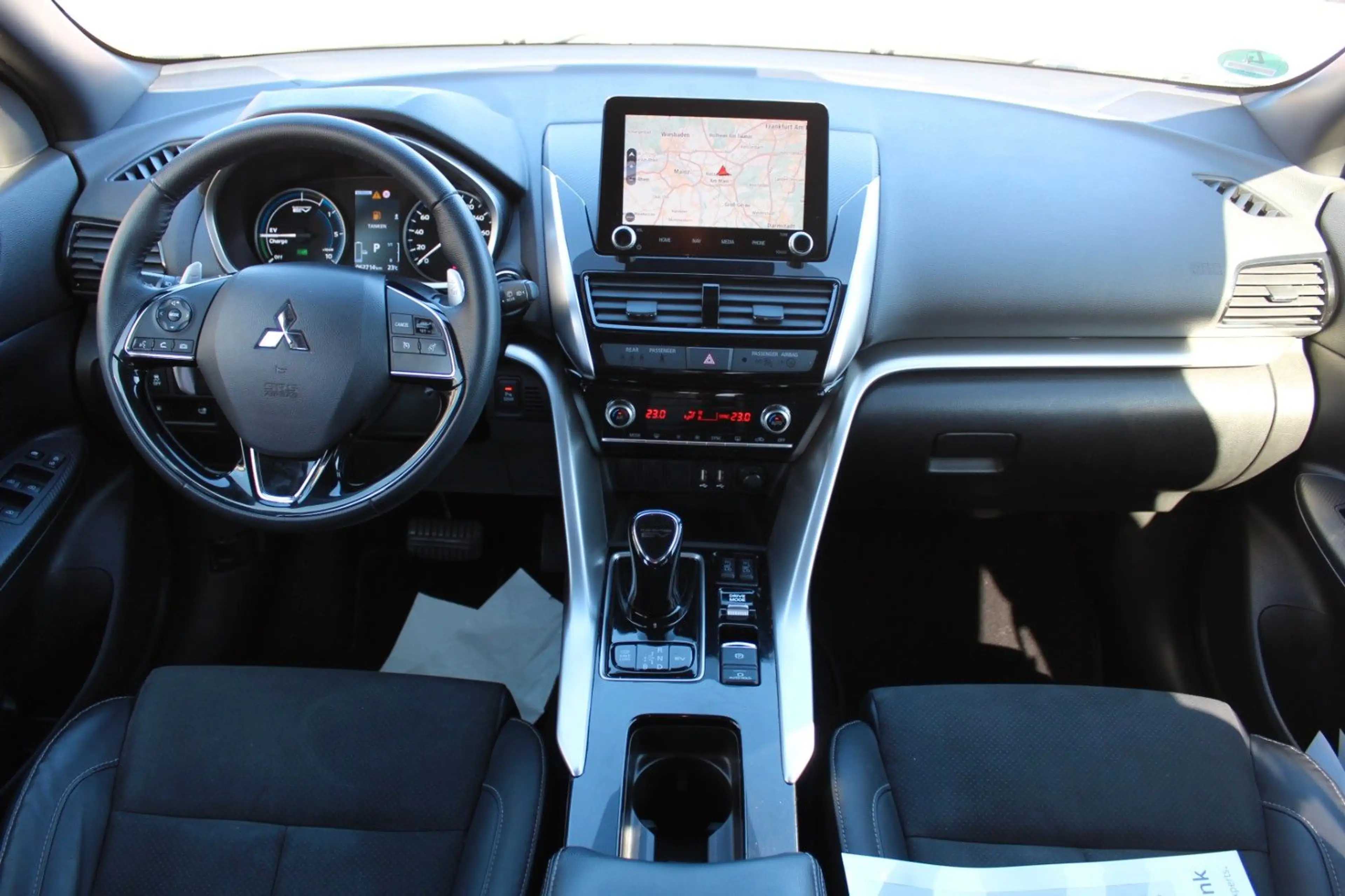 Mitsubishi Eclipse Cross 2.4 Plus 4WD Navi LED — photo 14
