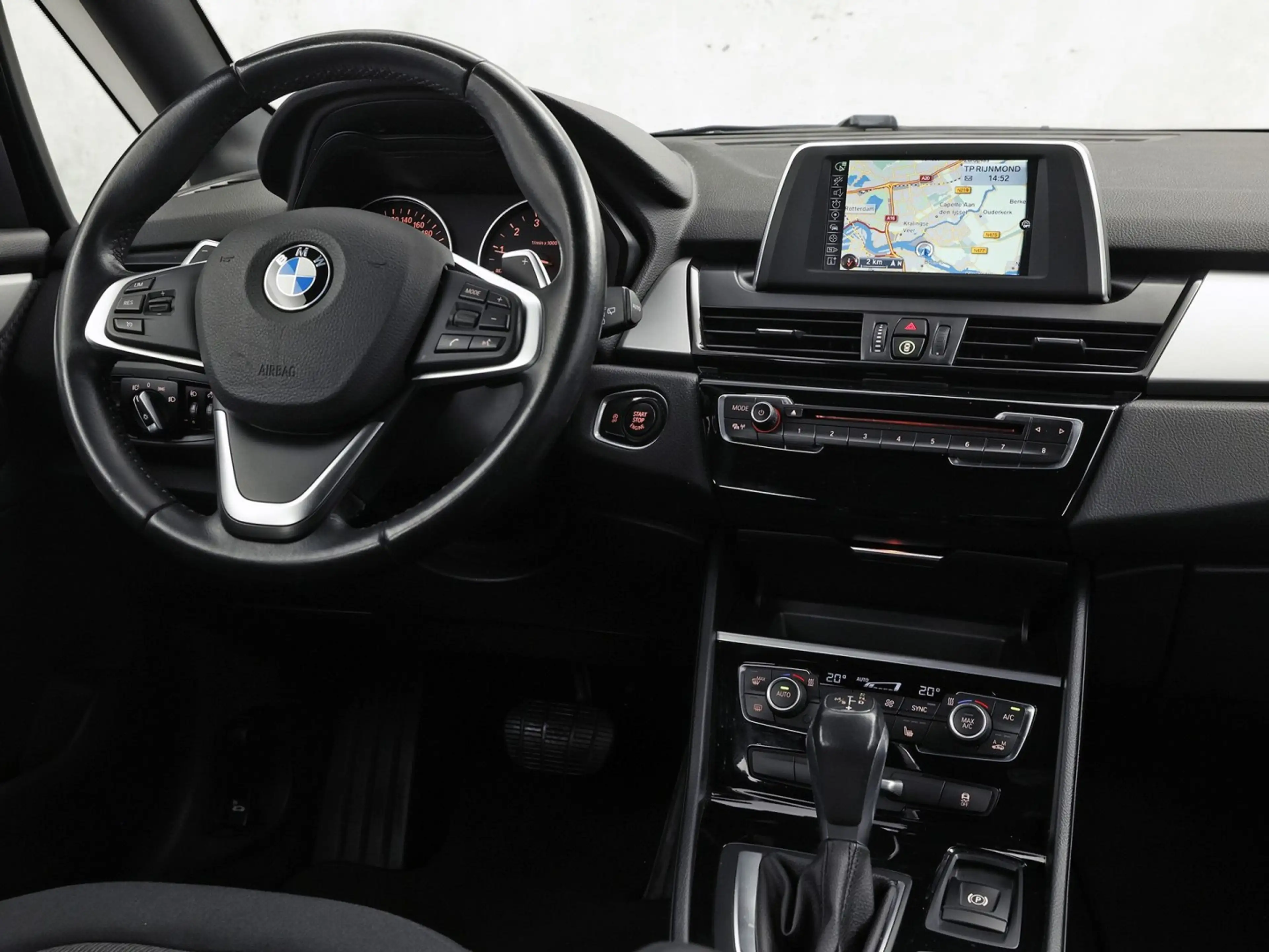 BMW 220 2 Serie Active Tourer 220i Executive Sport 184Pk A — photo 7