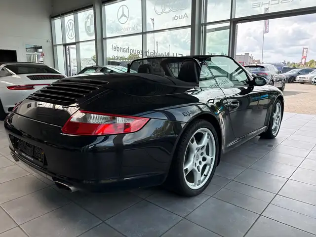 Porsche 997 view 9