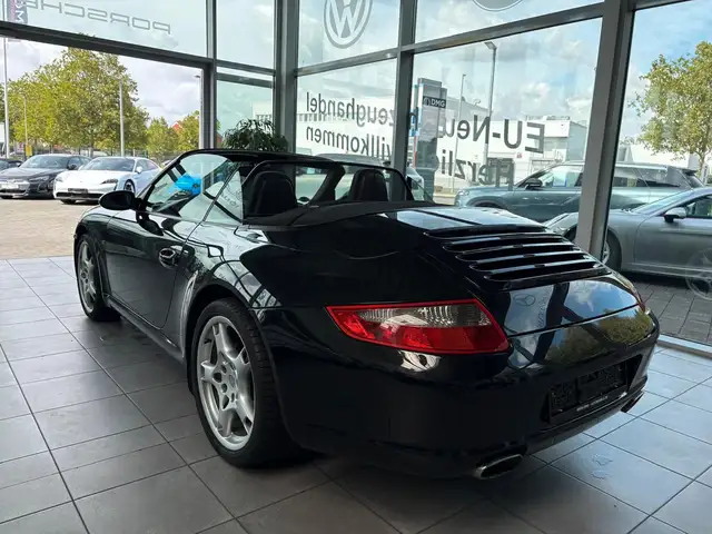 Porsche 997 view 8