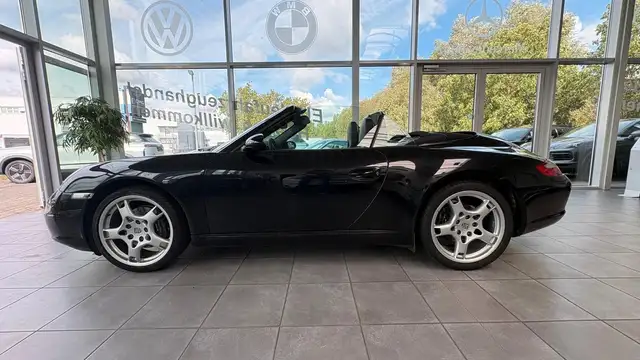 Porsche 997 view 11
