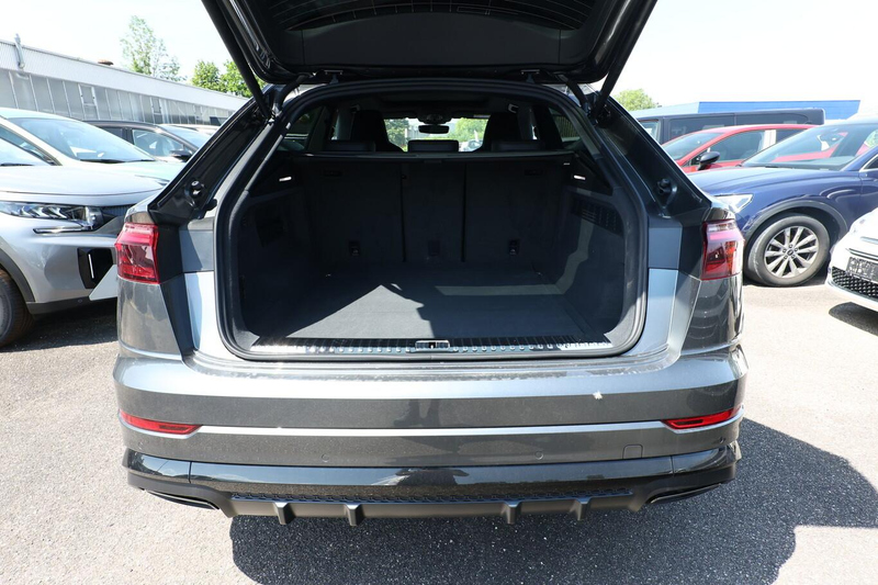 Audi Q8 S line 2xS AssistenzP+ 22Z Laser Pano B&O PrivG... — photo 11