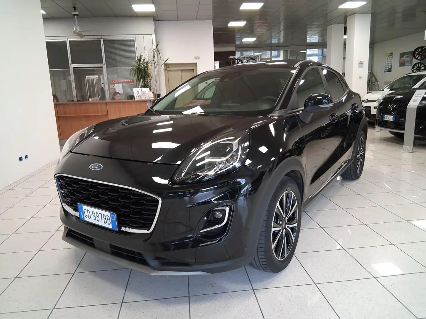 Ford Puma 1.0 EcoBoost Hybrid 125 CV S&S Titanium Noir - 1