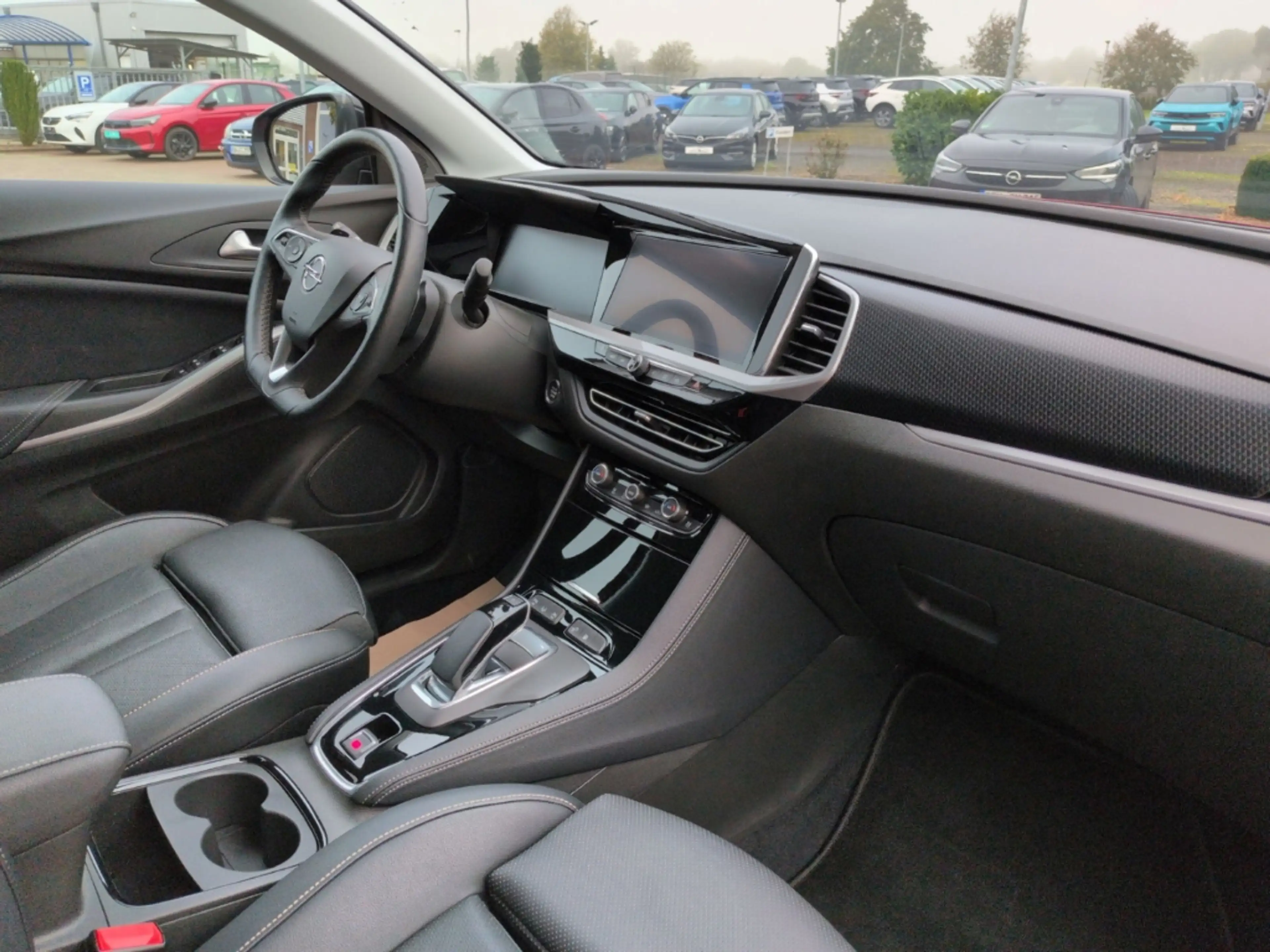 Opel Grandland Elegance Plug-in-Hybrid Anhängerkupplung Leder Nav — photo 12