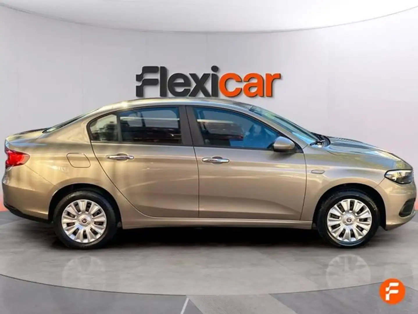 Fiat Tipo 1.4 16v Easy 70kW (95CV) gasolina Gris - 2