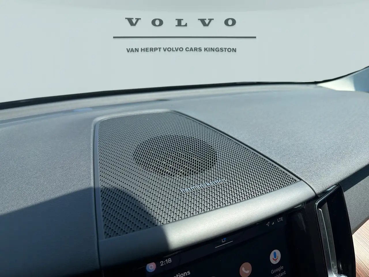Volvo XC60 снимка Volvo XC60