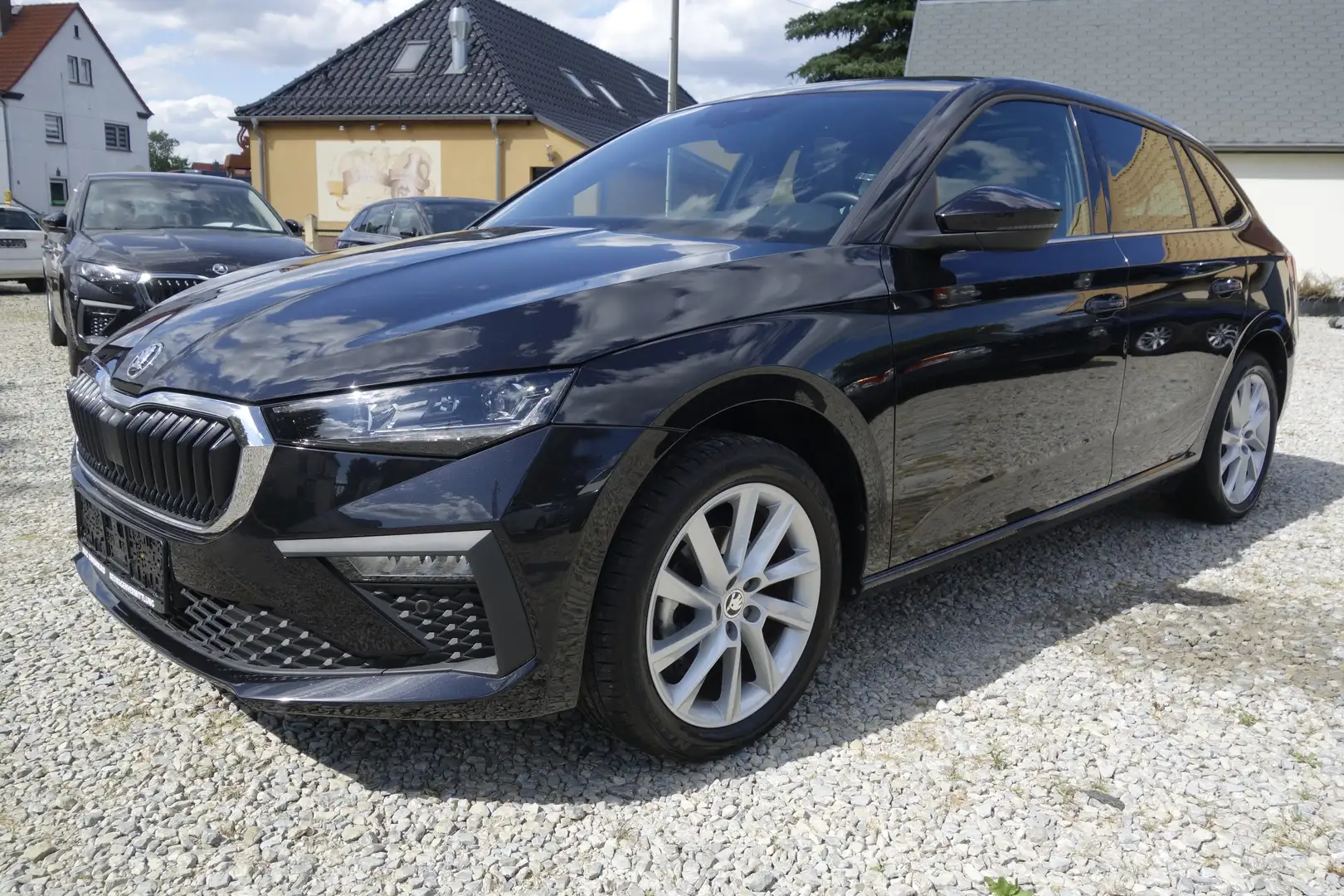 Skoda Scala Matrix Panorama Navi Blindspot Negro - 1