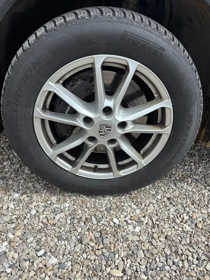 Porsche Cayenne снимка Porsche Cayenne