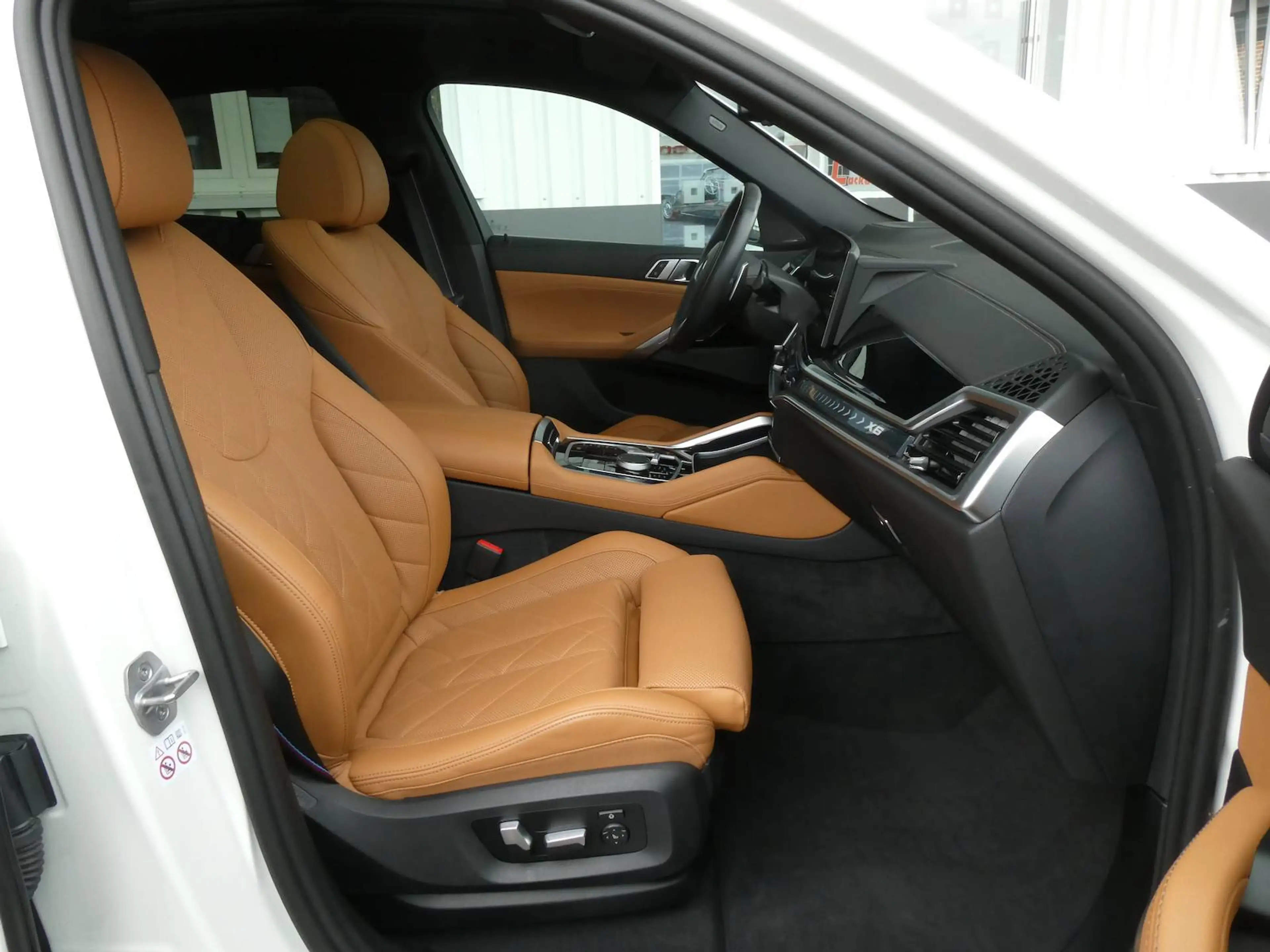 BMW X6 40 i xDrive M Sport Pro — photo 13