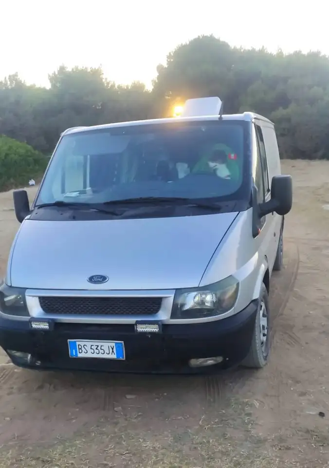 Ford Transit 2000 cc, foto 1
