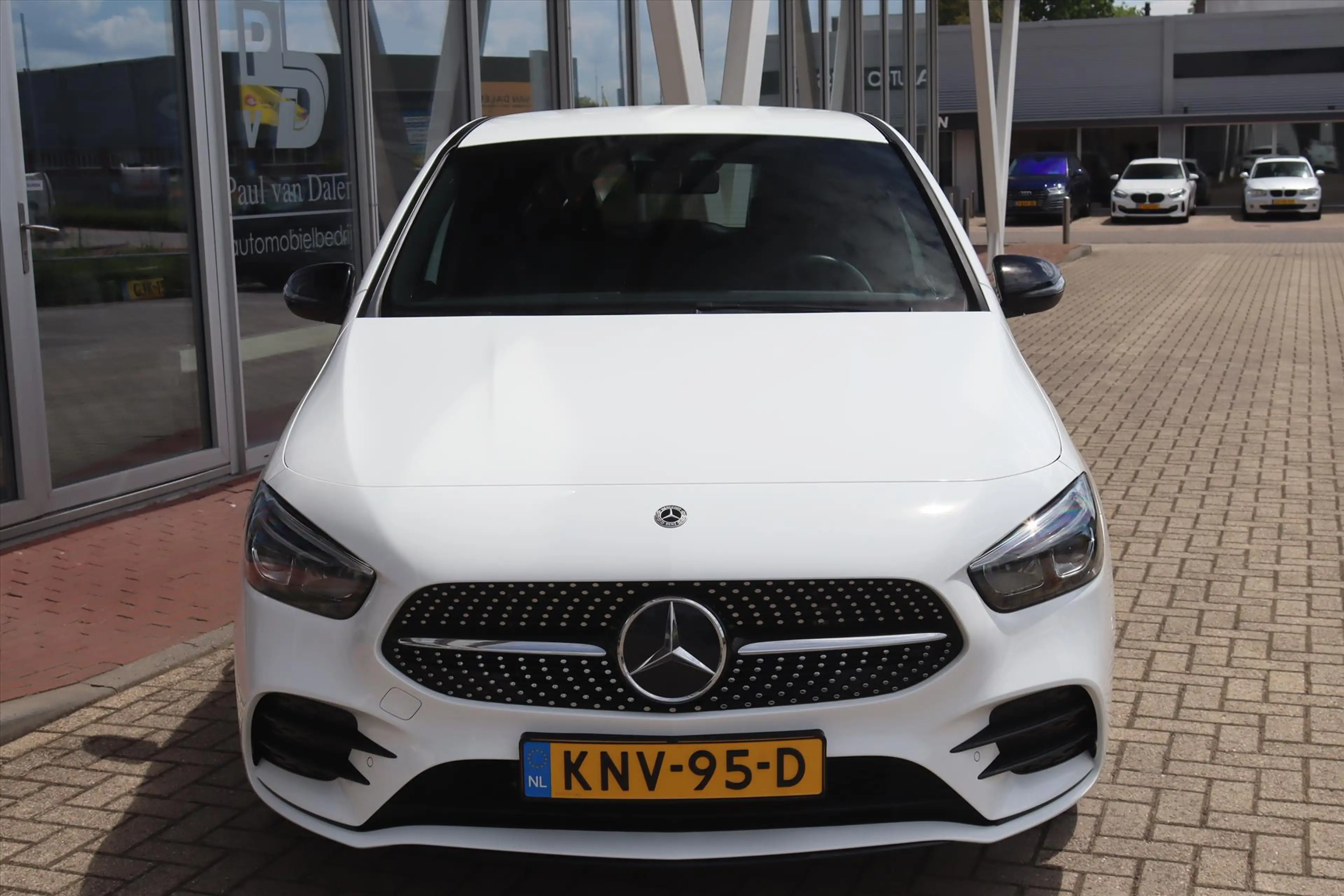 Mercedes-Benz B 250 B250e 218PK AUTOMAAT AMG NIGHT Navi | Sfeerverlich — photo 39