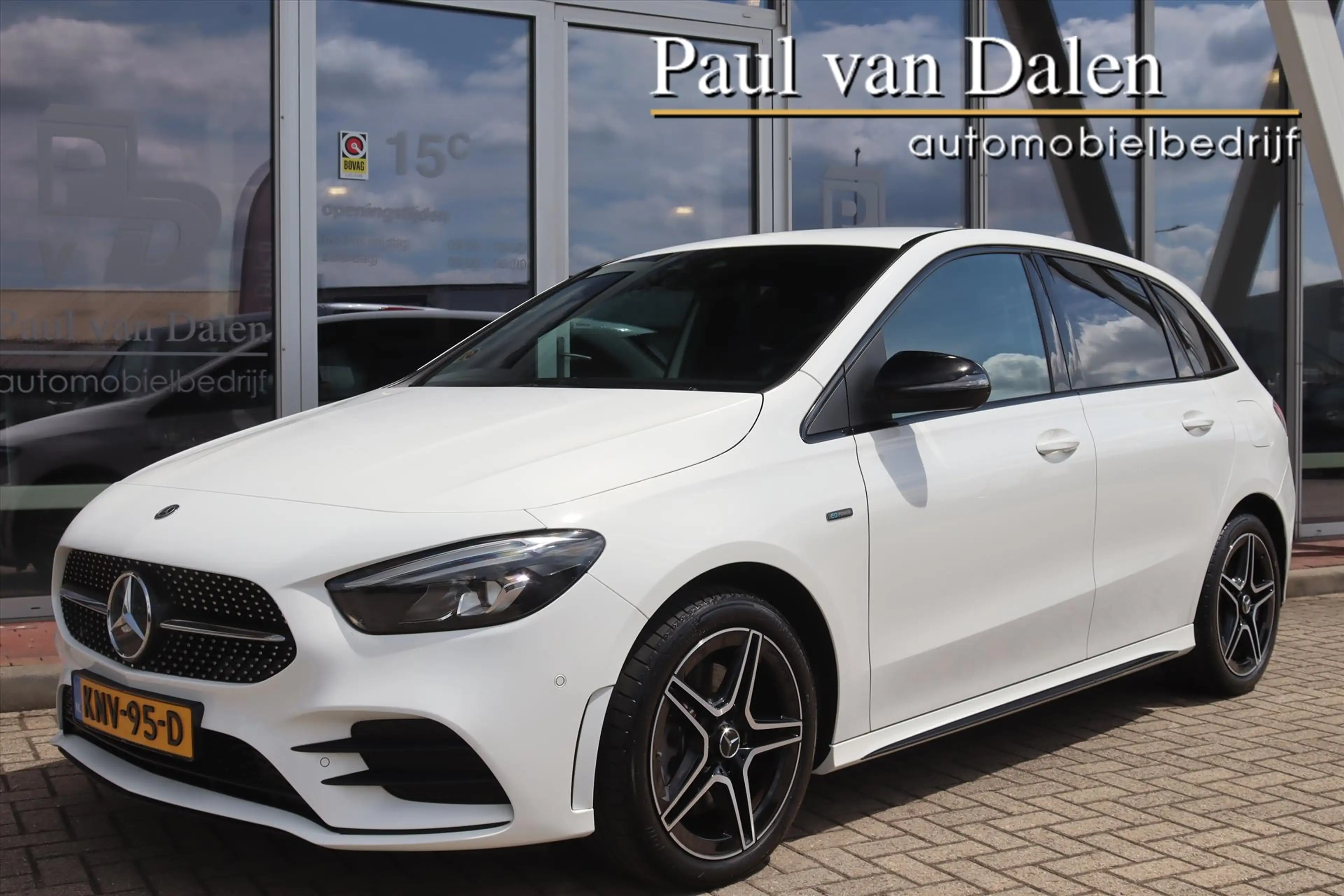 Mercedes-Benz B 250 B250e 218PK AUTOMAAT AMG NIGHT Navi | Sfeerverlich