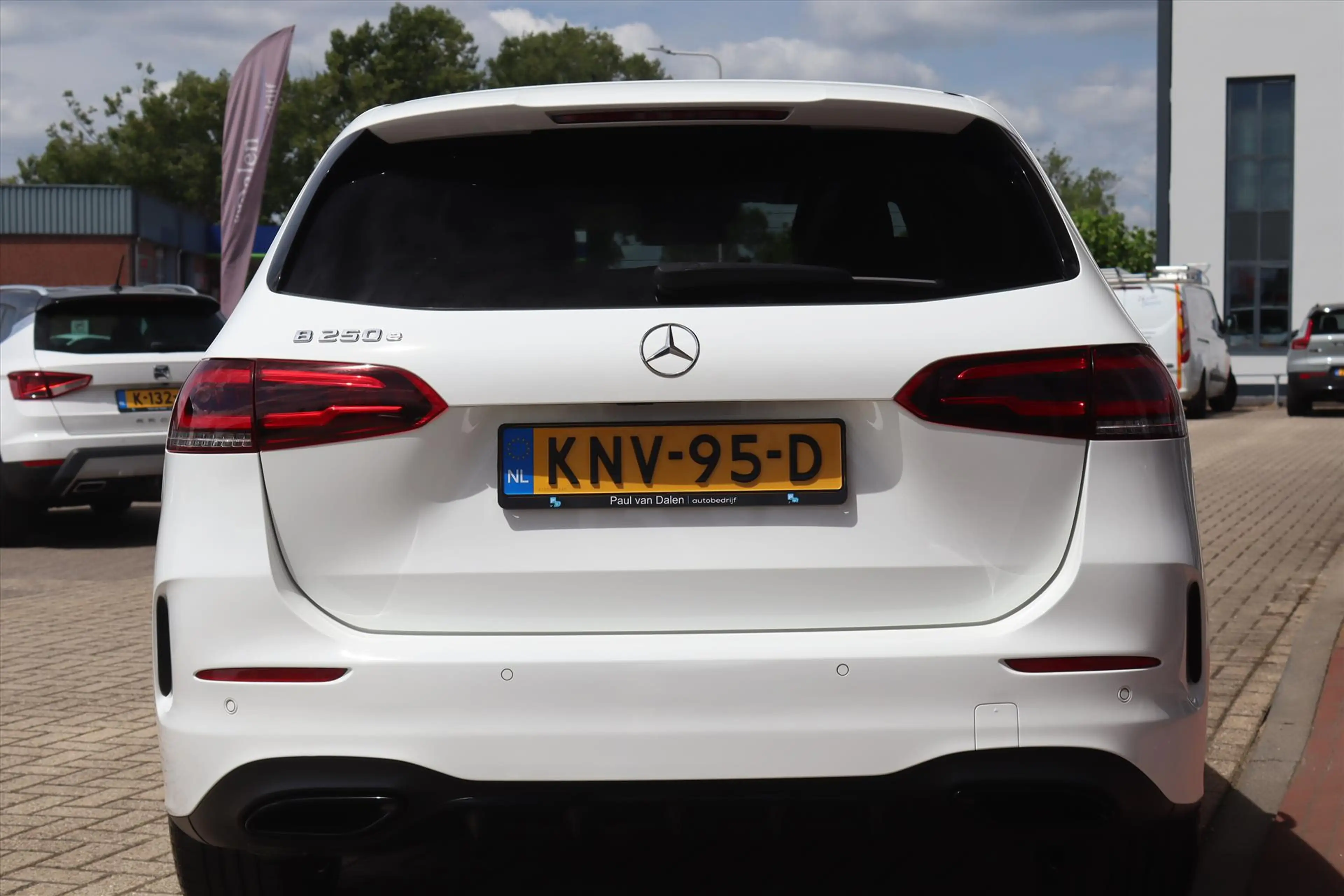 Mercedes-Benz B 250 B250e 218PK AUTOMAAT AMG NIGHT Navi | Sfeerverlich — photo 42