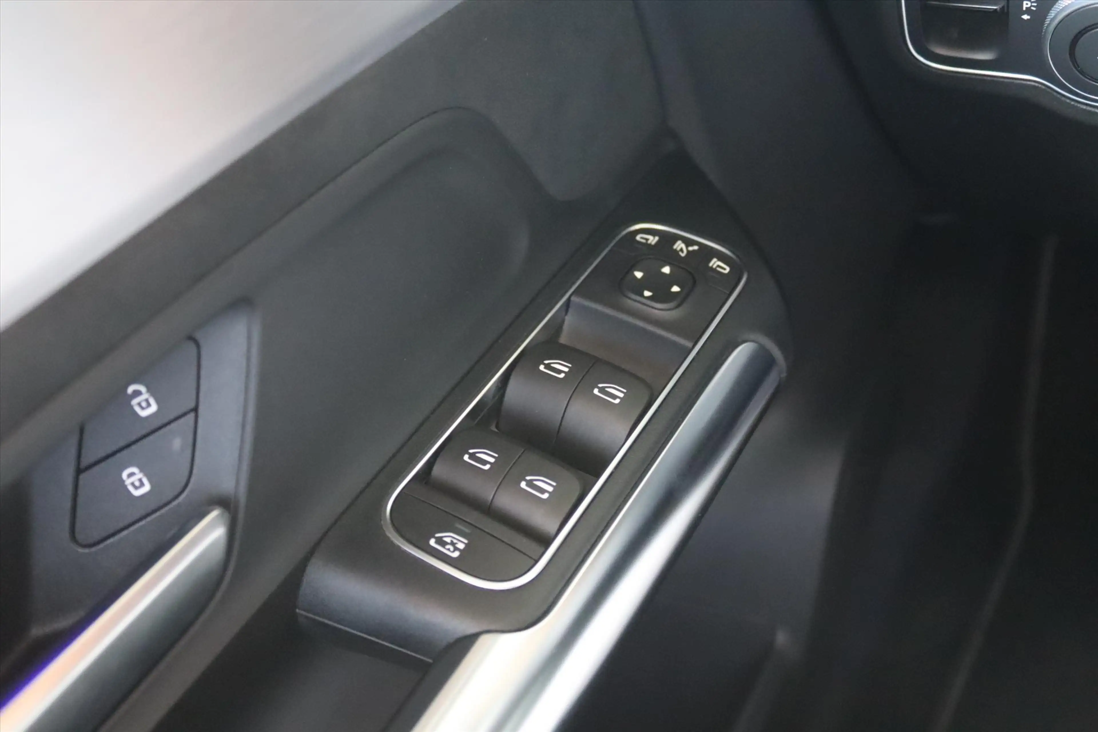 Mercedes-Benz B 250 B250e 218PK AUTOMAAT AMG NIGHT Navi | Sfeerverlich — photo 38