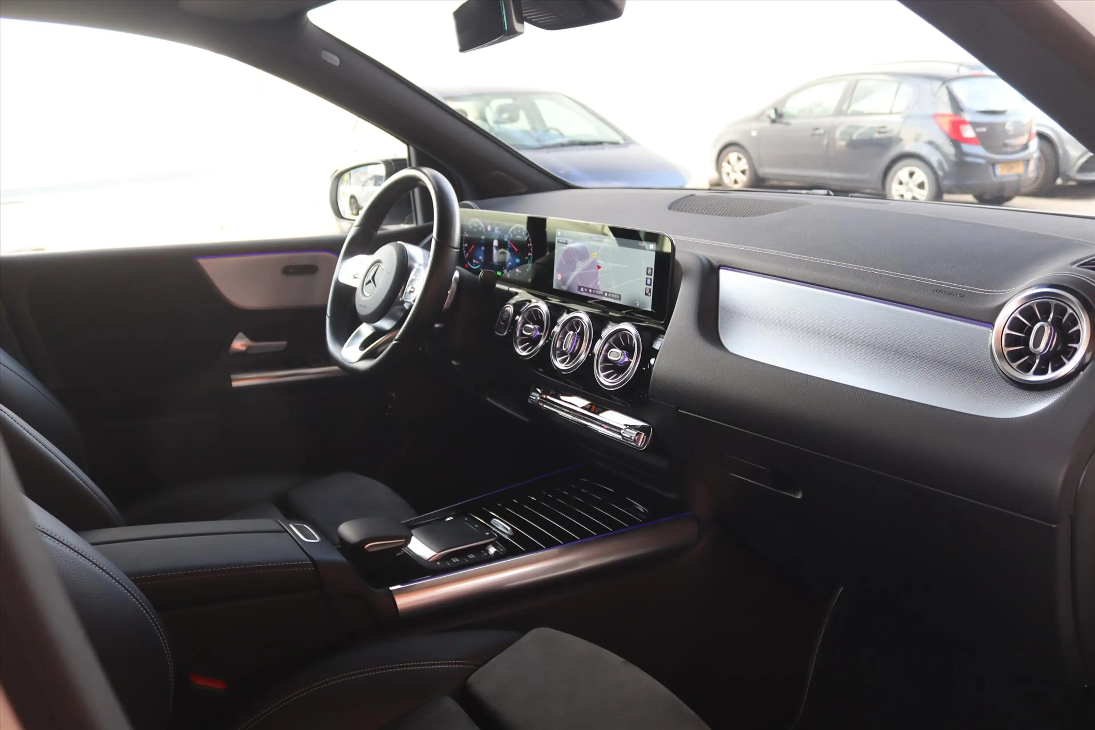 Mercedes-Benz B 250 B250e 218PK AUTOMAAT AMG NIGHT Navi | Sfeerverlich — photo 7