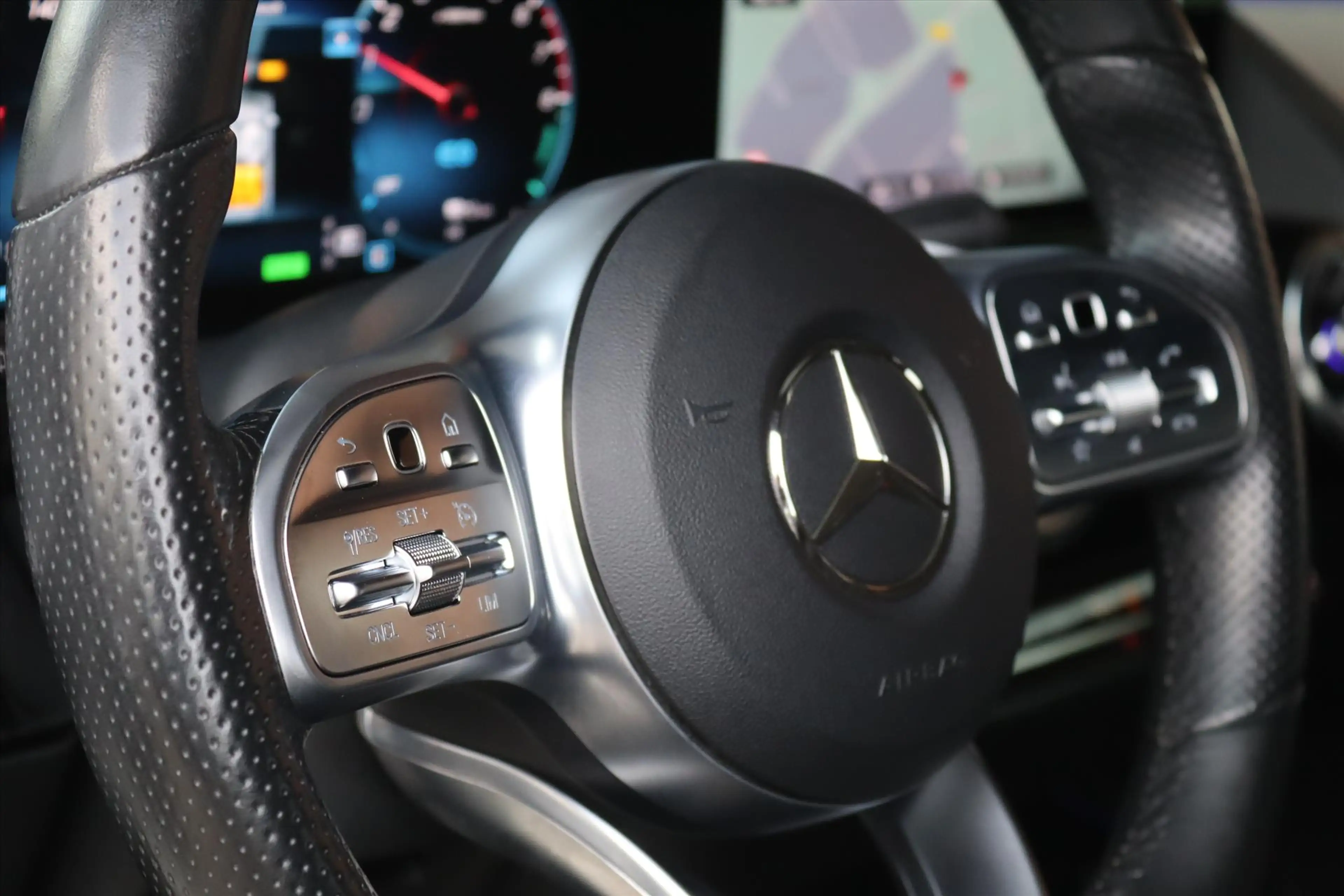 Mercedes-Benz B 250 B250e 218PK AUTOMAAT AMG NIGHT Navi | Sfeerverlich — photo 18