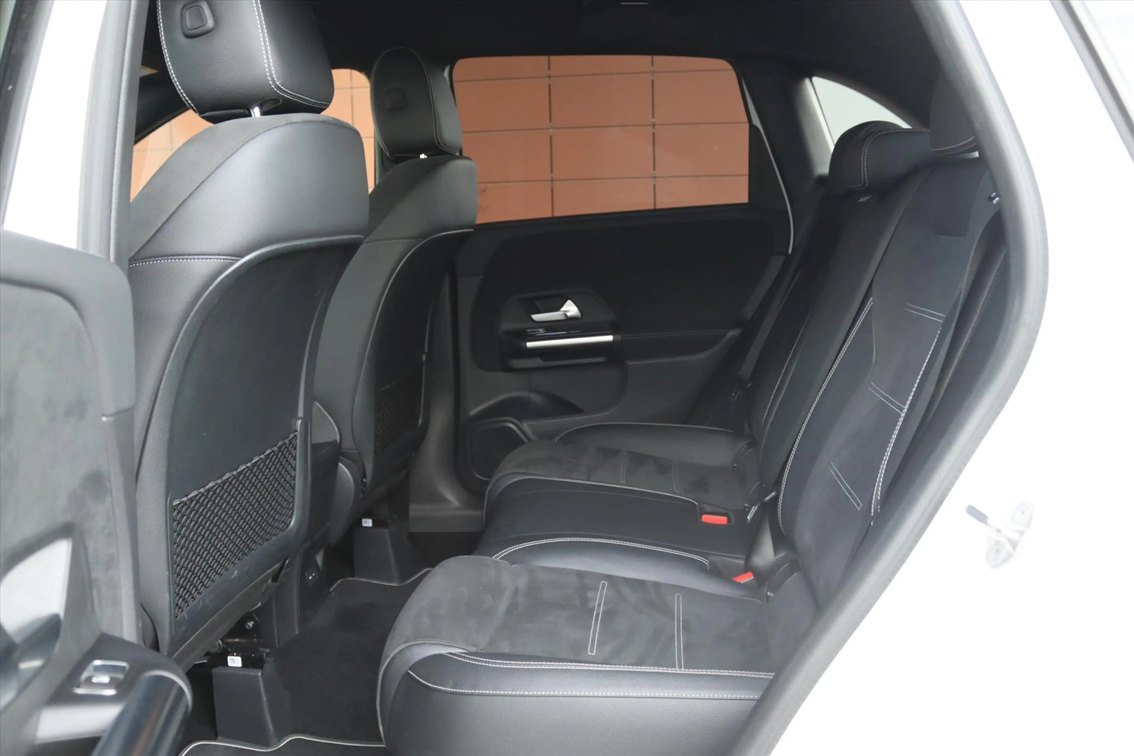 Mercedes-Benz B 250 B250e 218PK AUTOMAAT AMG NIGHT Navi | Sfeerverlich — photo 10