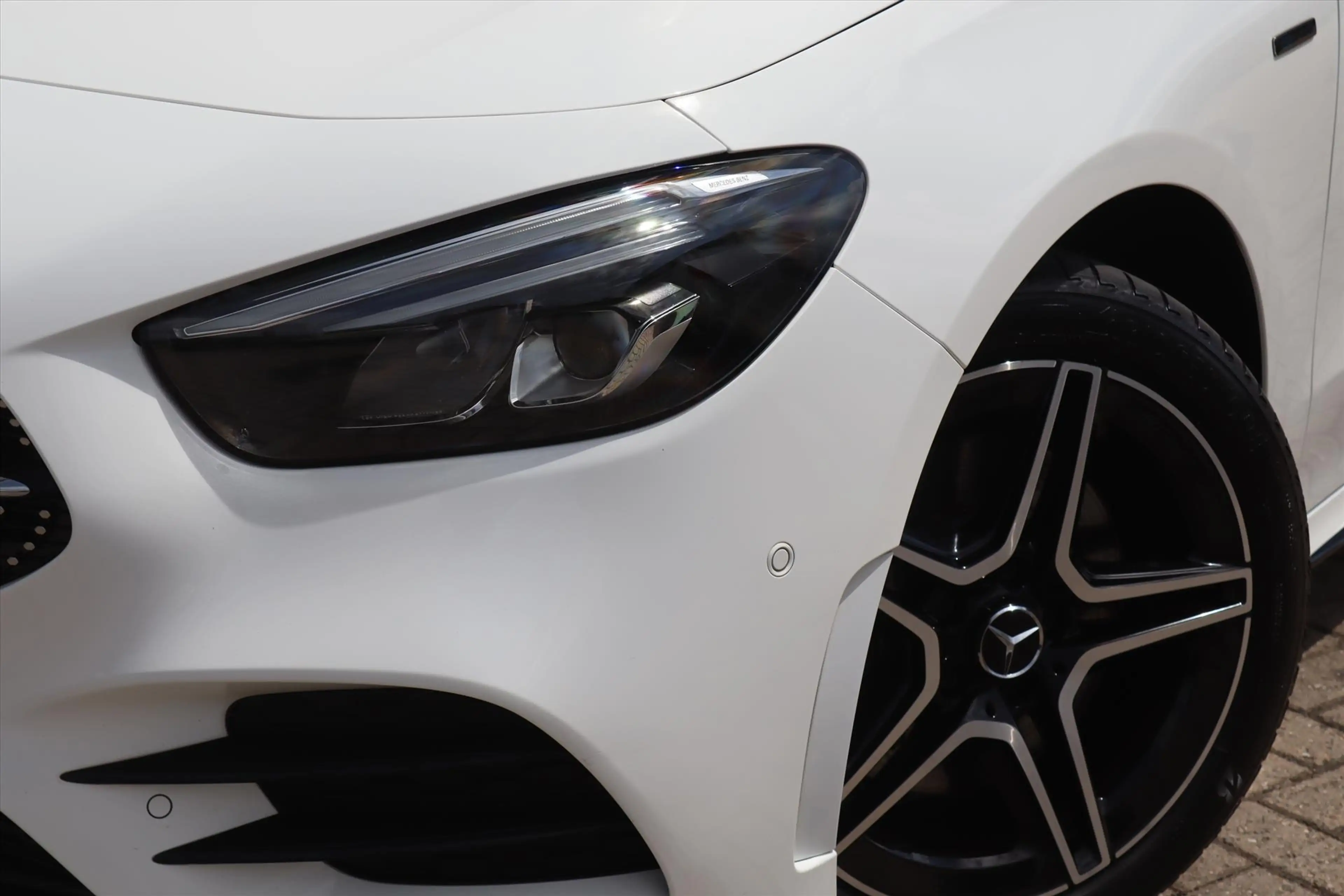 Mercedes-Benz B 250 B250e 218PK AUTOMAAT AMG NIGHT Navi | Sfeerverlich — photo 46