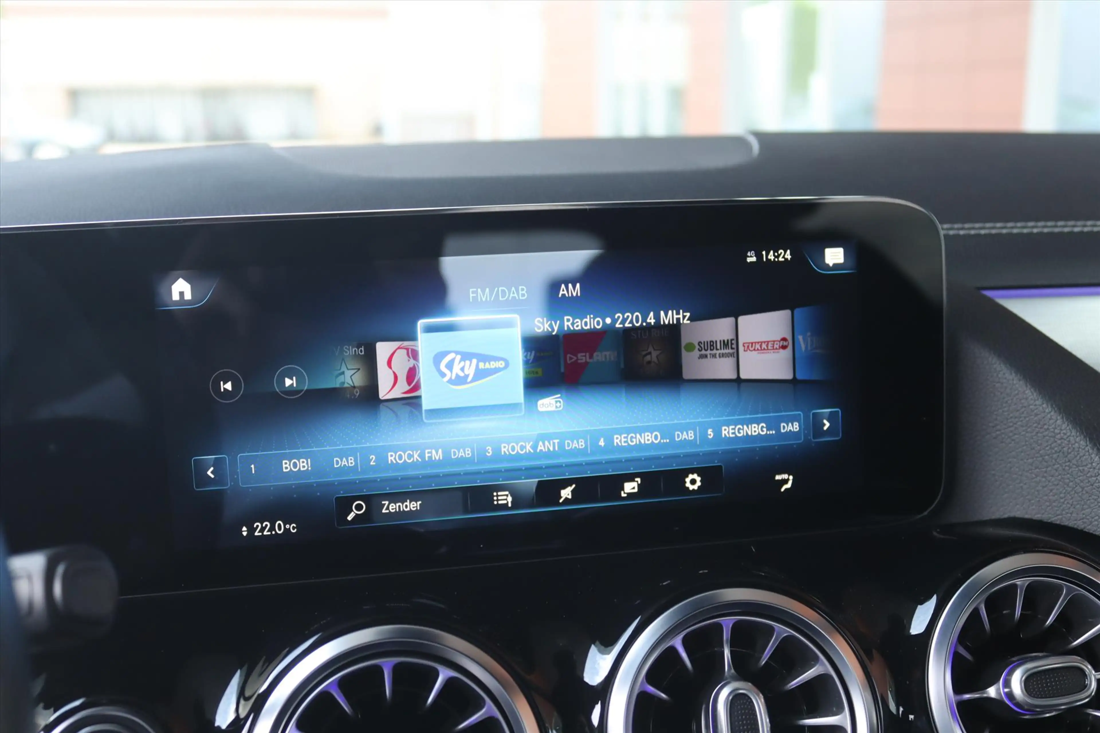 Mercedes-Benz B 250 B250e 218PK AUTOMAAT AMG NIGHT Navi | Sfeerverlich — photo 21