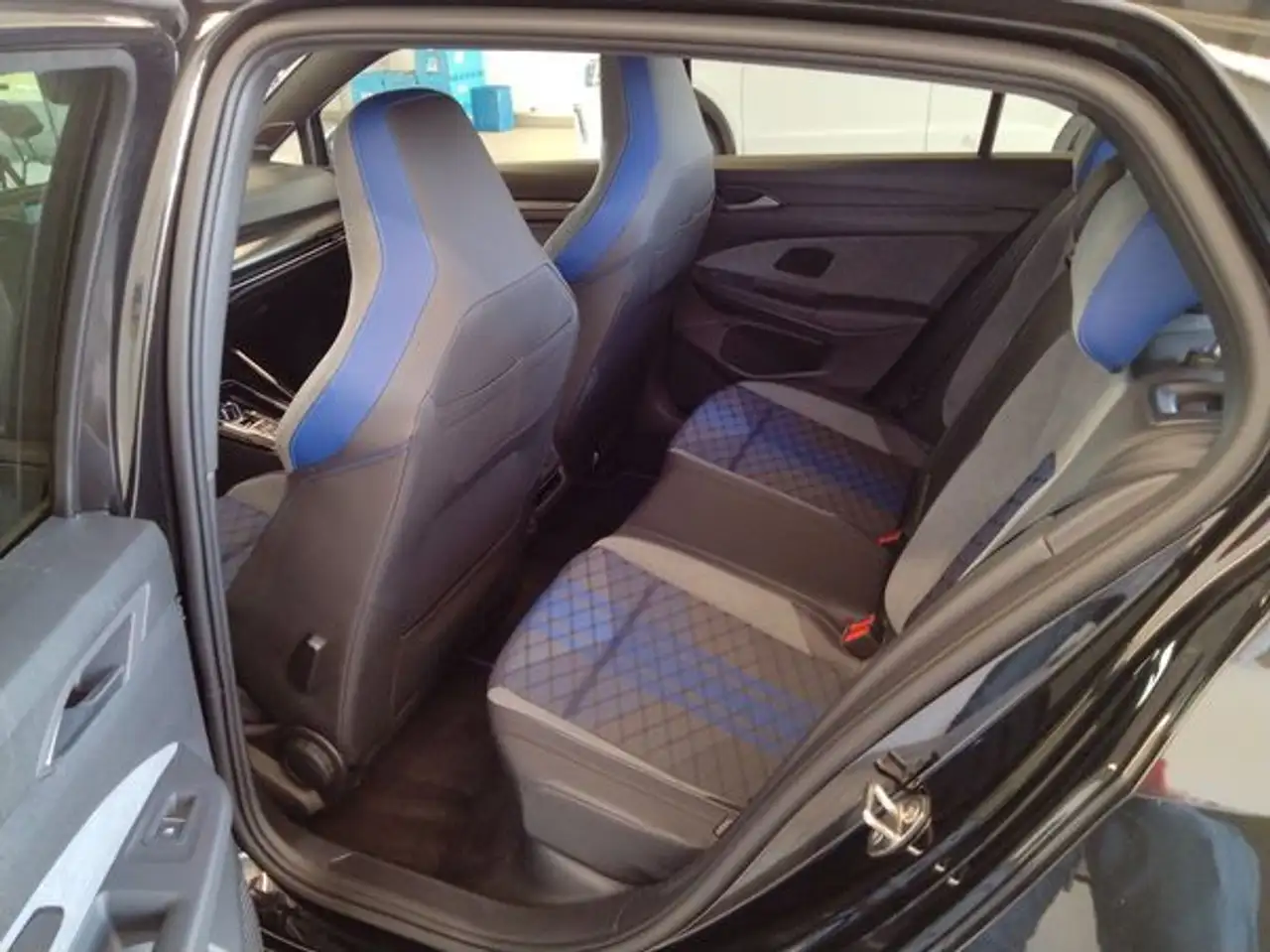 Volkswagen Golf 2,0 l TSI OPF 4MOTION 245 kW (333 PS) 7-Gang-Do..., миниатюра 6