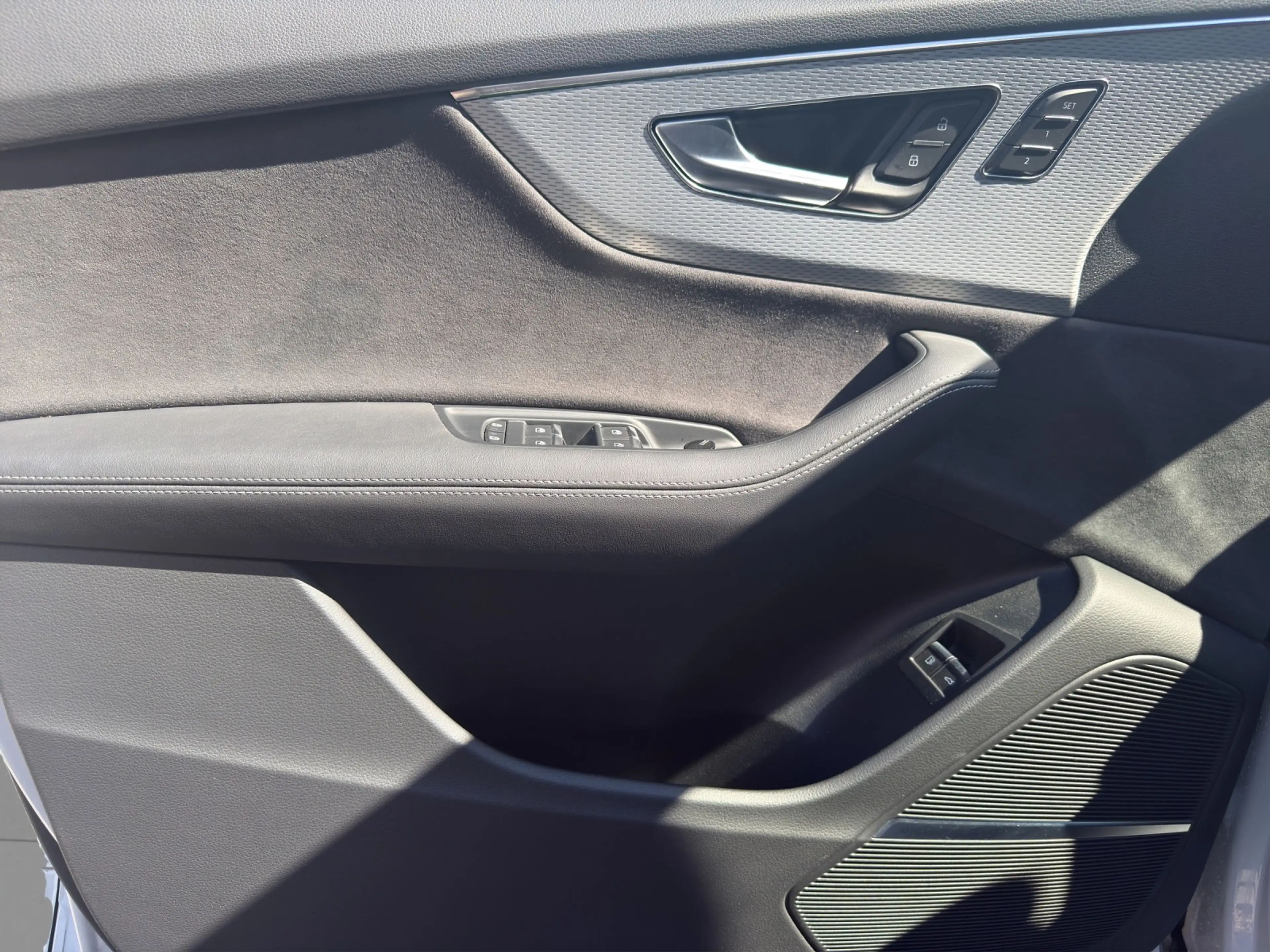 Audi Q8 55 TFSI e quattro GARANTIE/MATRIX/ACC/HeadUP — photo 12