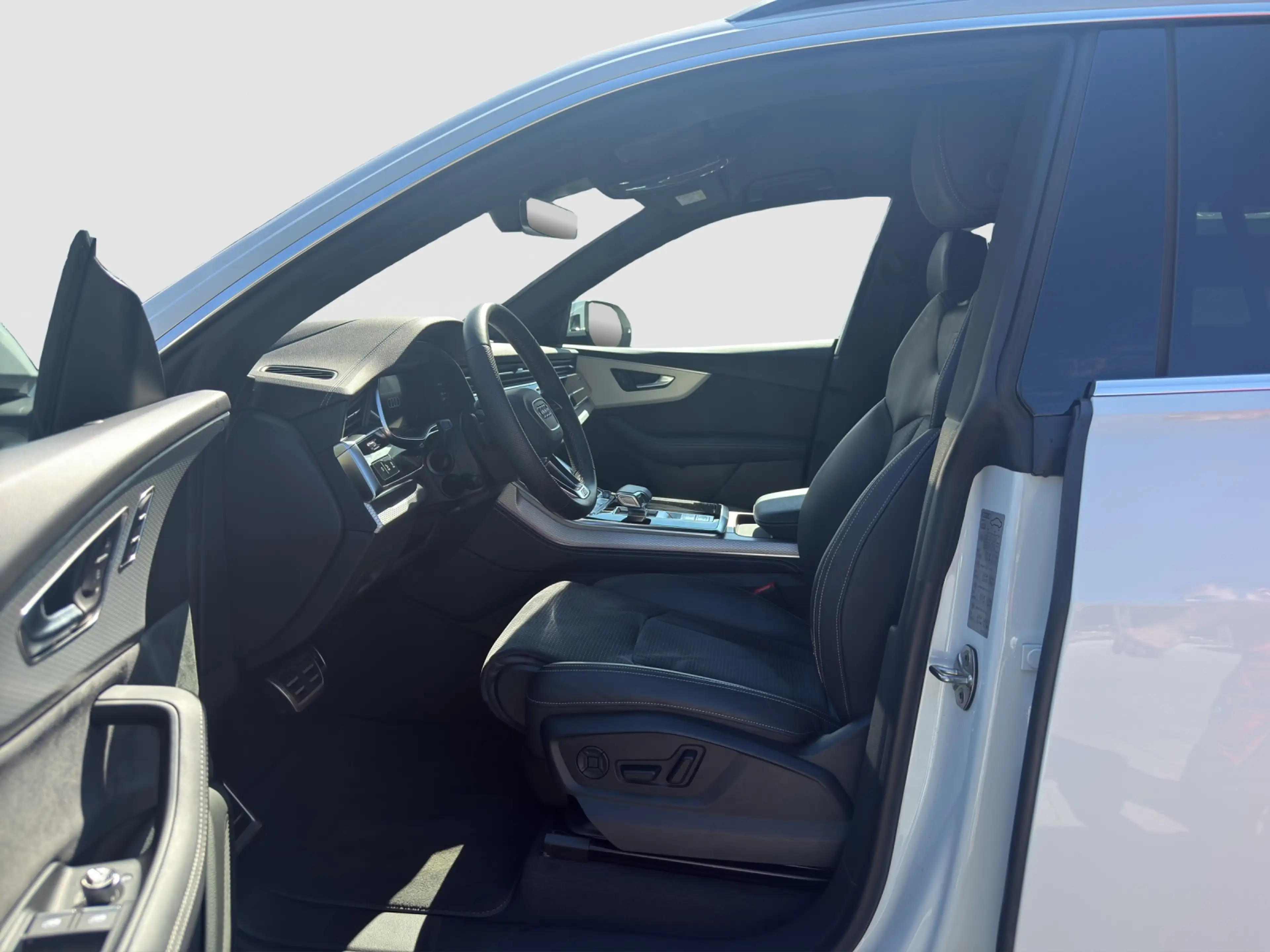 Audi Q8 55 TFSI e quattro GARANTIE/MATRIX/ACC/HeadUP — photo 6