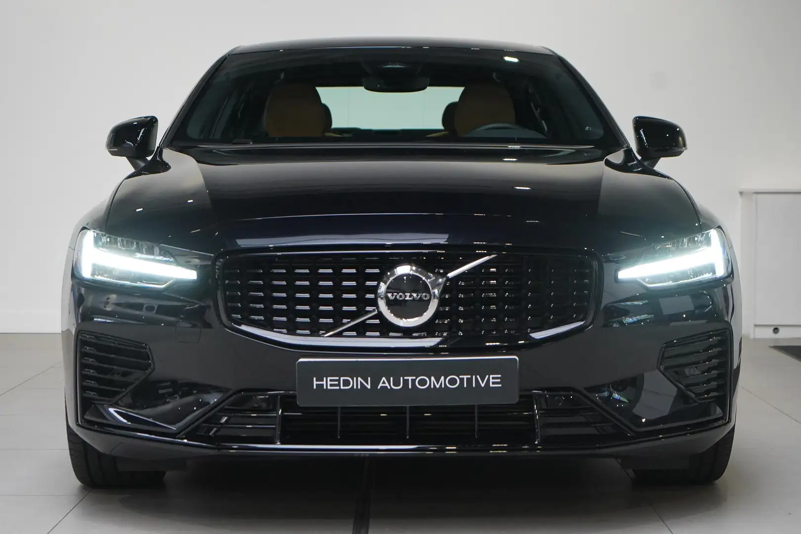 Volvo S60 Recharge T6 AWD Ultimate Dark 350pk Long Range | N Negro - 2