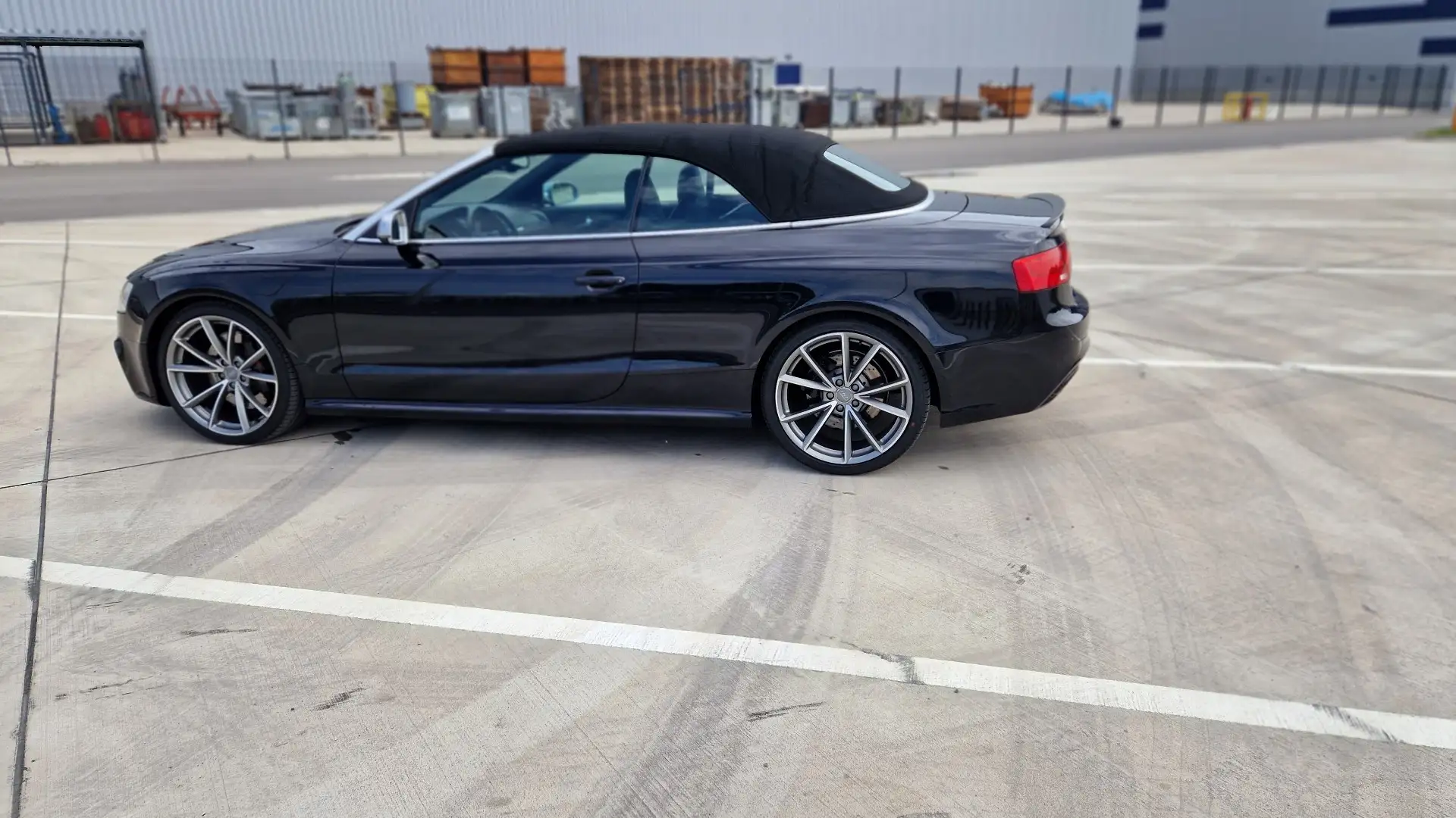 Audi RS5 Cabrio S tronic 4.2 FSI, top Zustand Black - 1