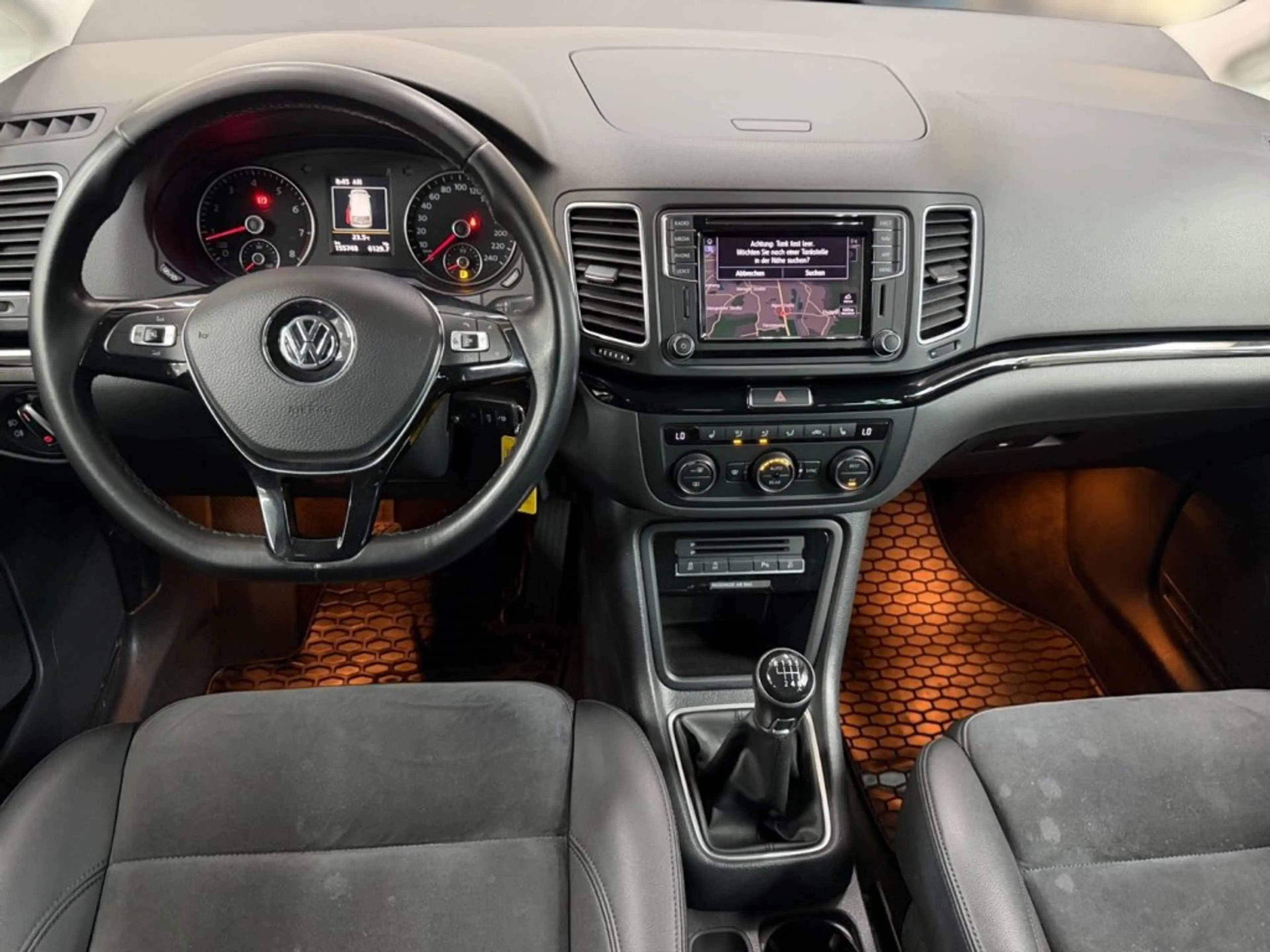 Volkswagen Sharan Comfortline 1,4 TSI — photo 8
