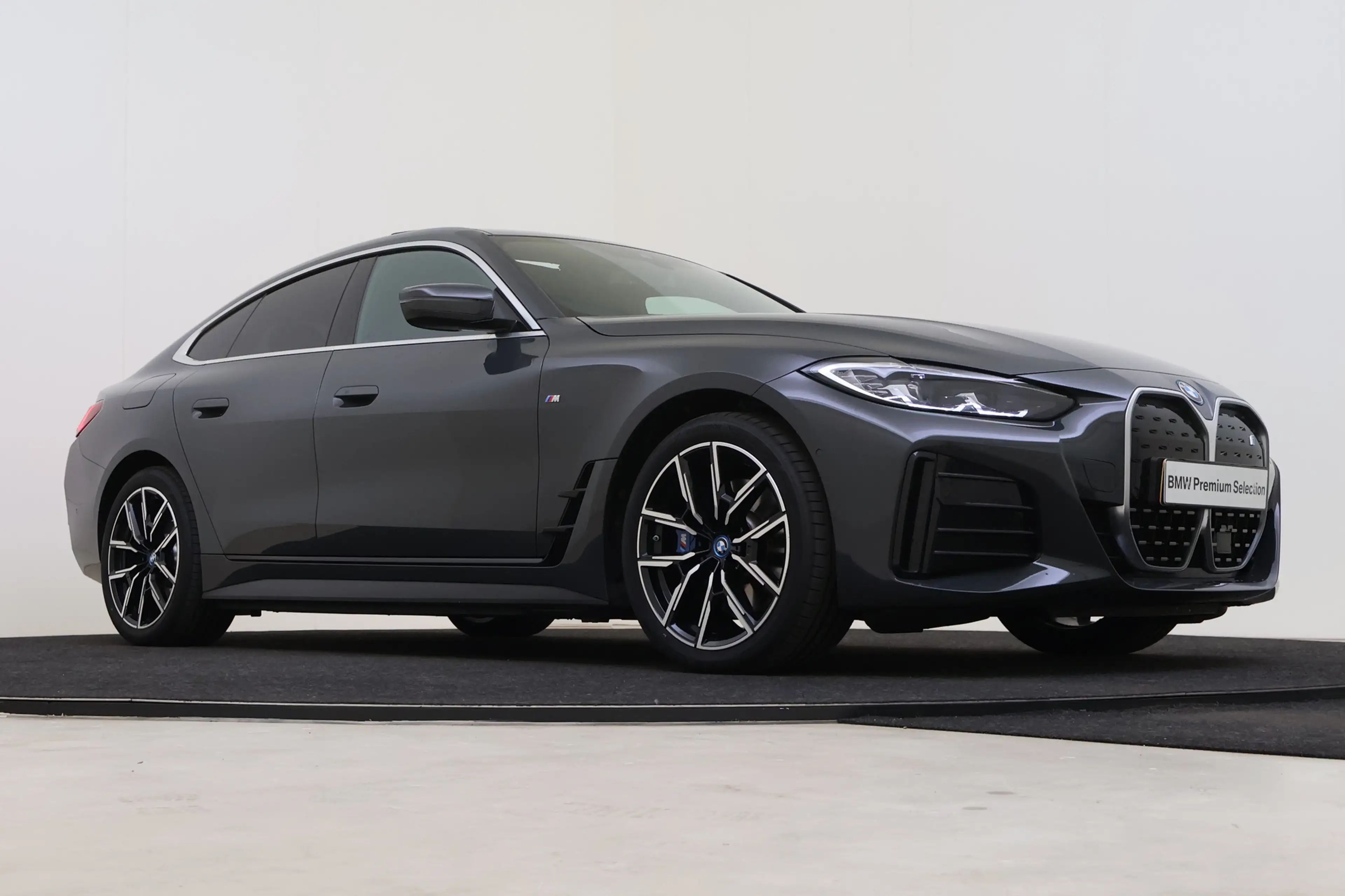 BMW i4 eDrive40 High Executive M Sport / Schuif-Kanteldak — photo 10