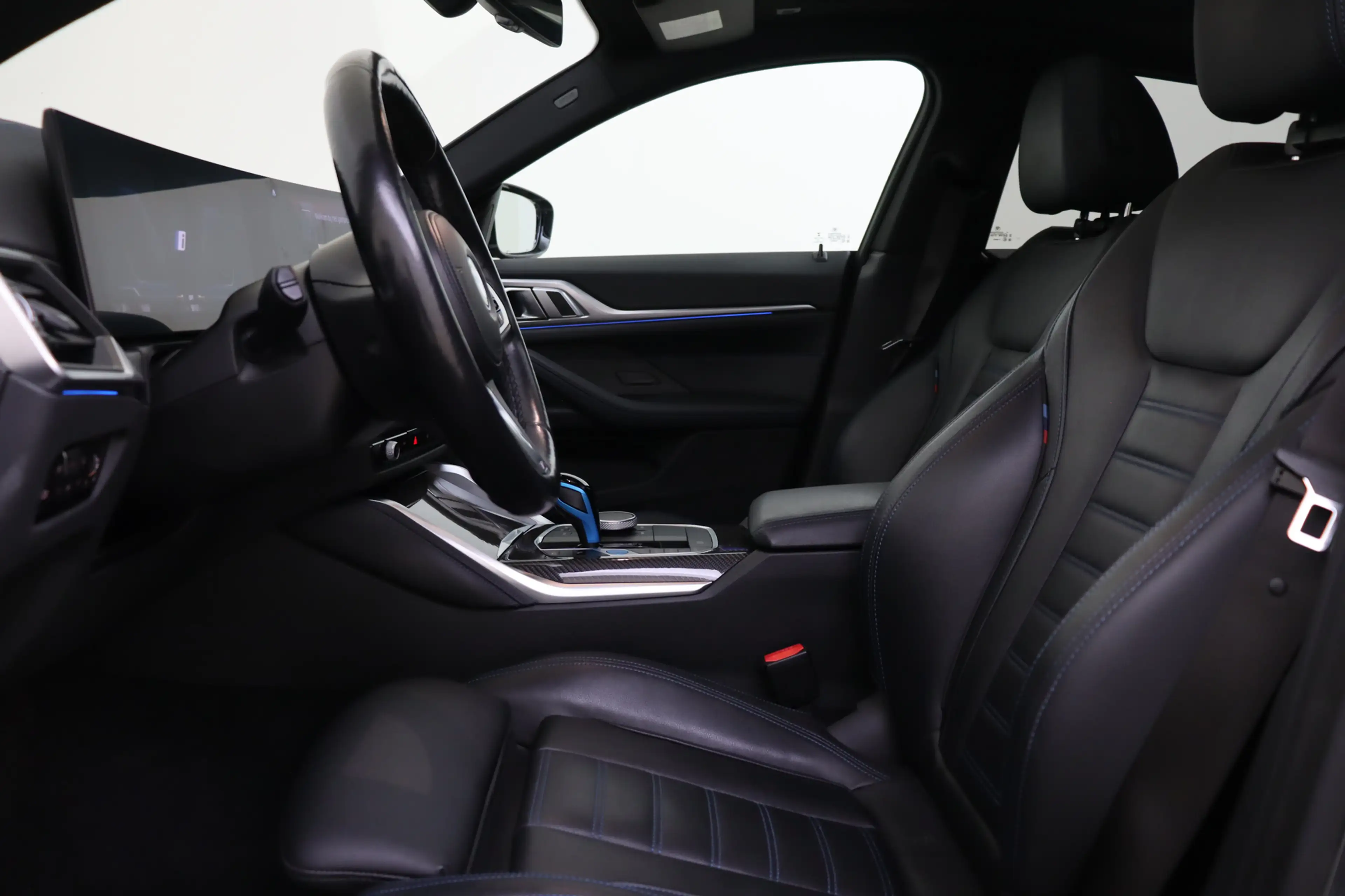 BMW i4 eDrive40 High Executive M Sport / Schuif-Kanteldak — photo 12