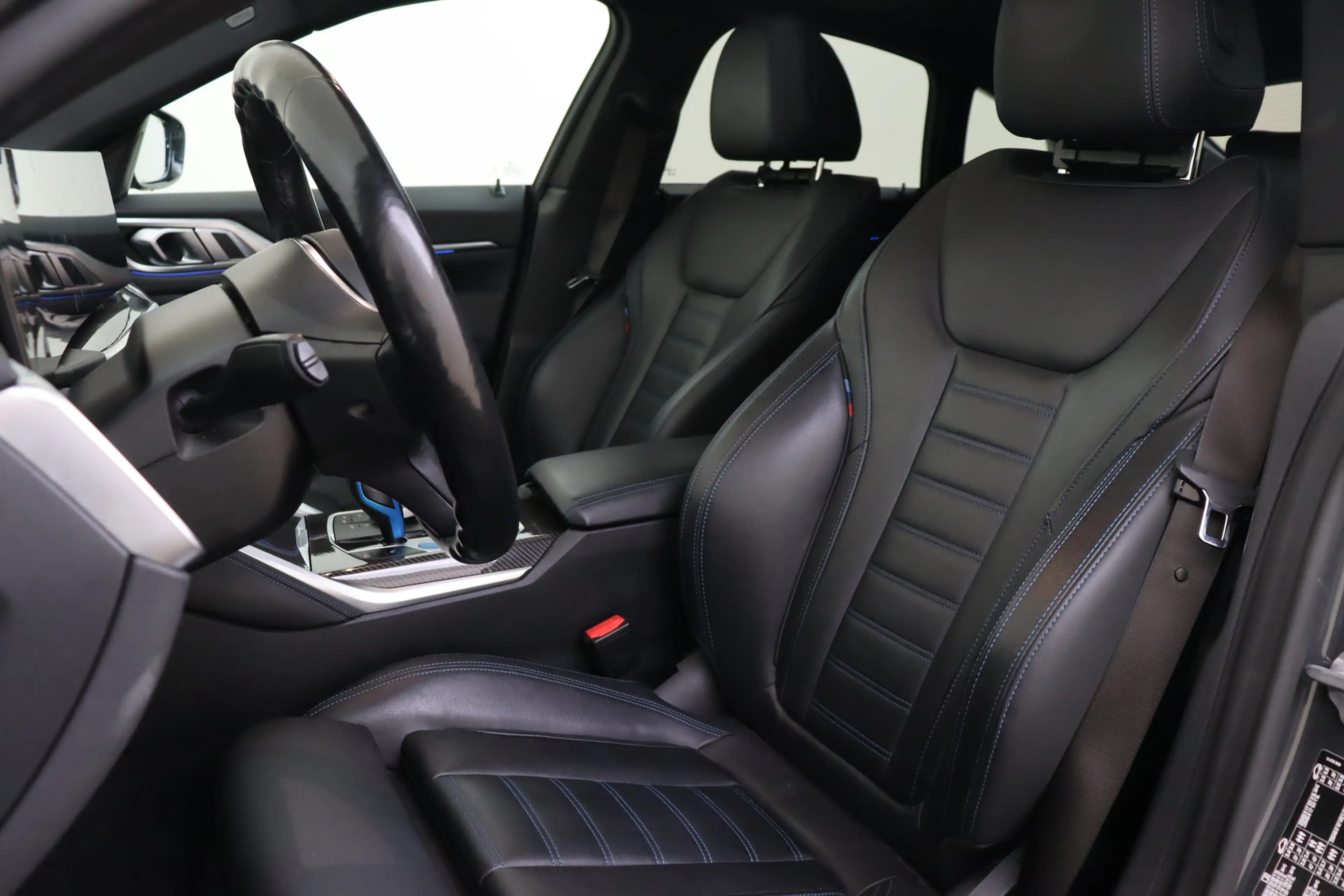 BMW i4 eDrive40 High Executive M Sport / Schuif-Kanteldak — photo 8