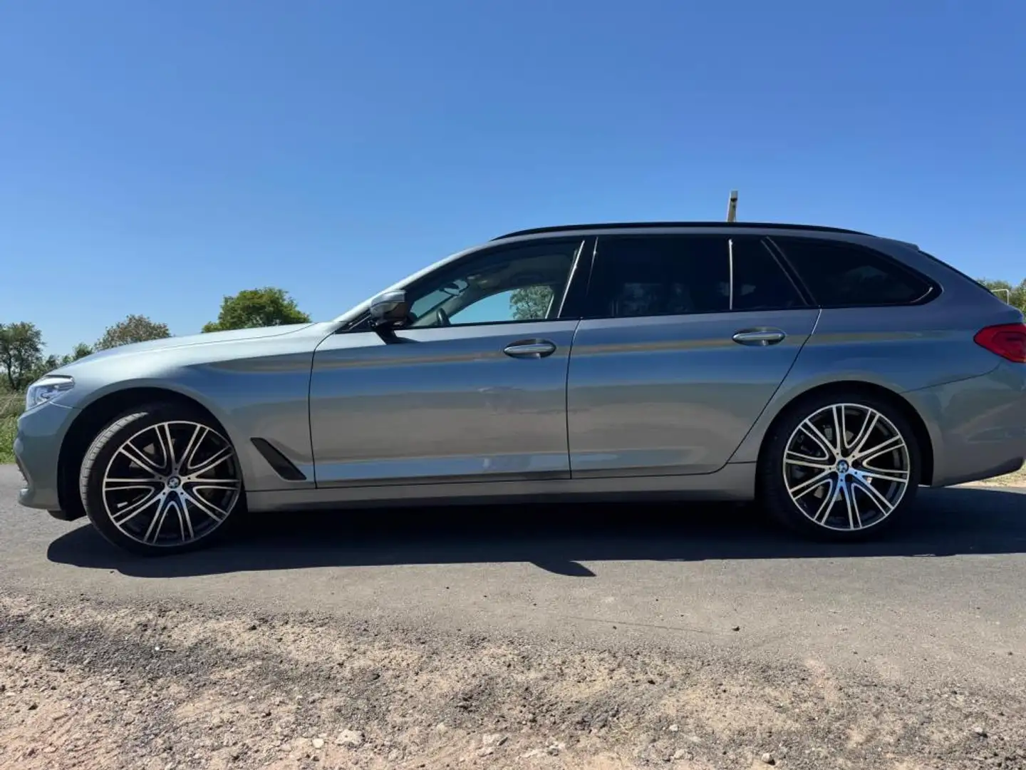 BMW 530 5-serie Touring 530i High Executive Grigio - 2
