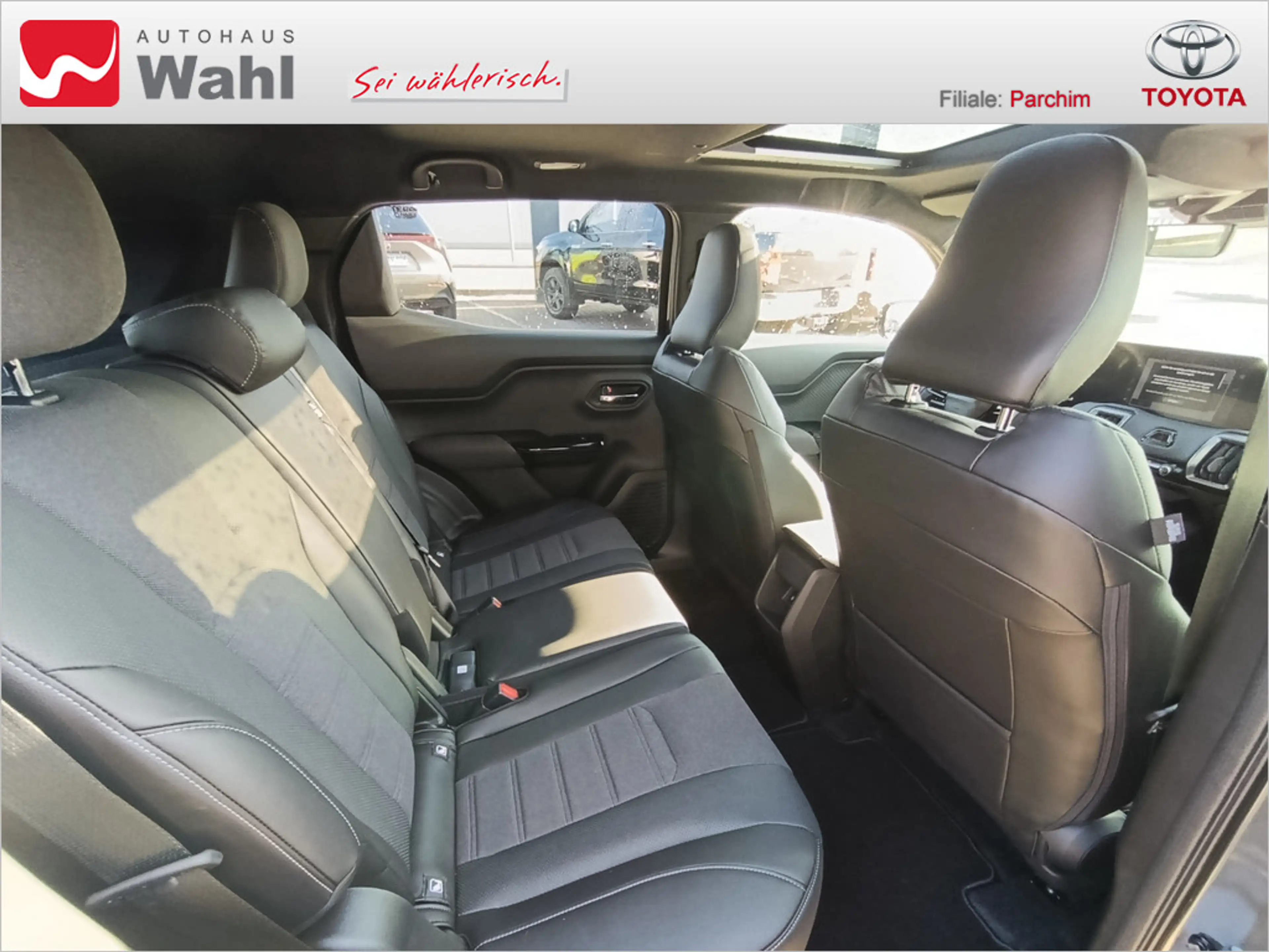 Toyota Urban Cruiser 128 kW FWD Lounge — photo 9