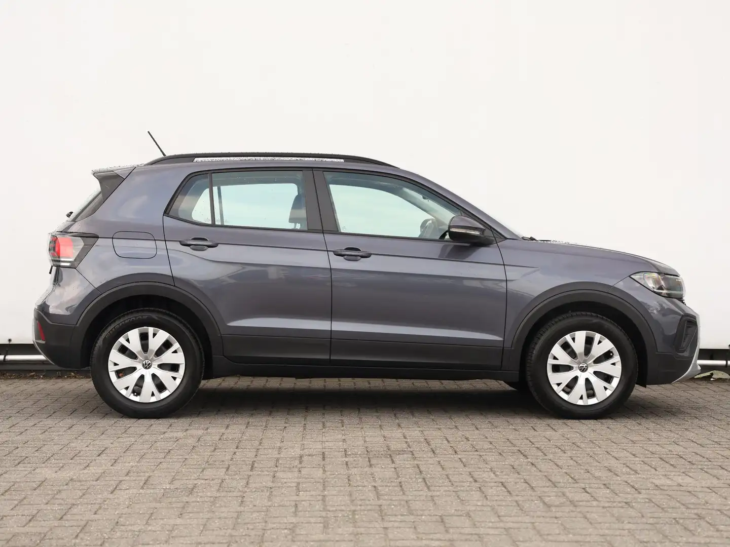 Volkswagen T-Cross 1.0 TSI 95 PK | Airco | Parkeersensoren | Digitaal Grijs - 2