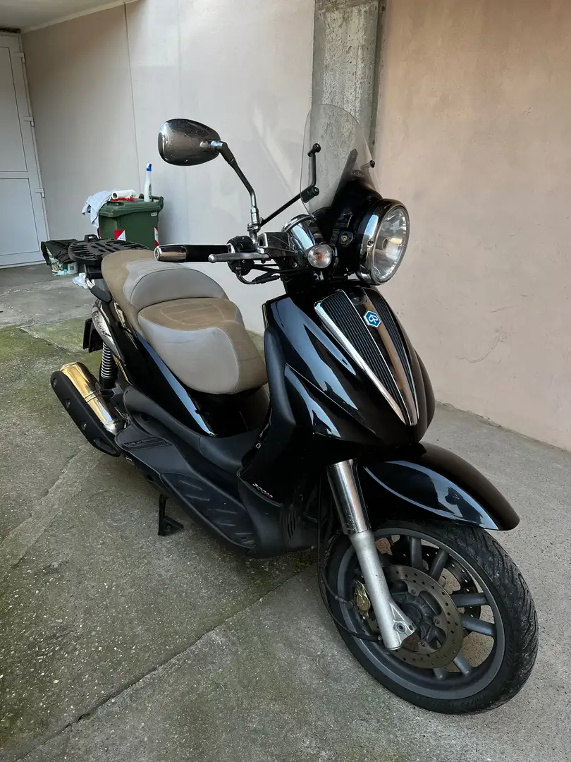 Piaggio Beverly 500 Cruiser Black - 2