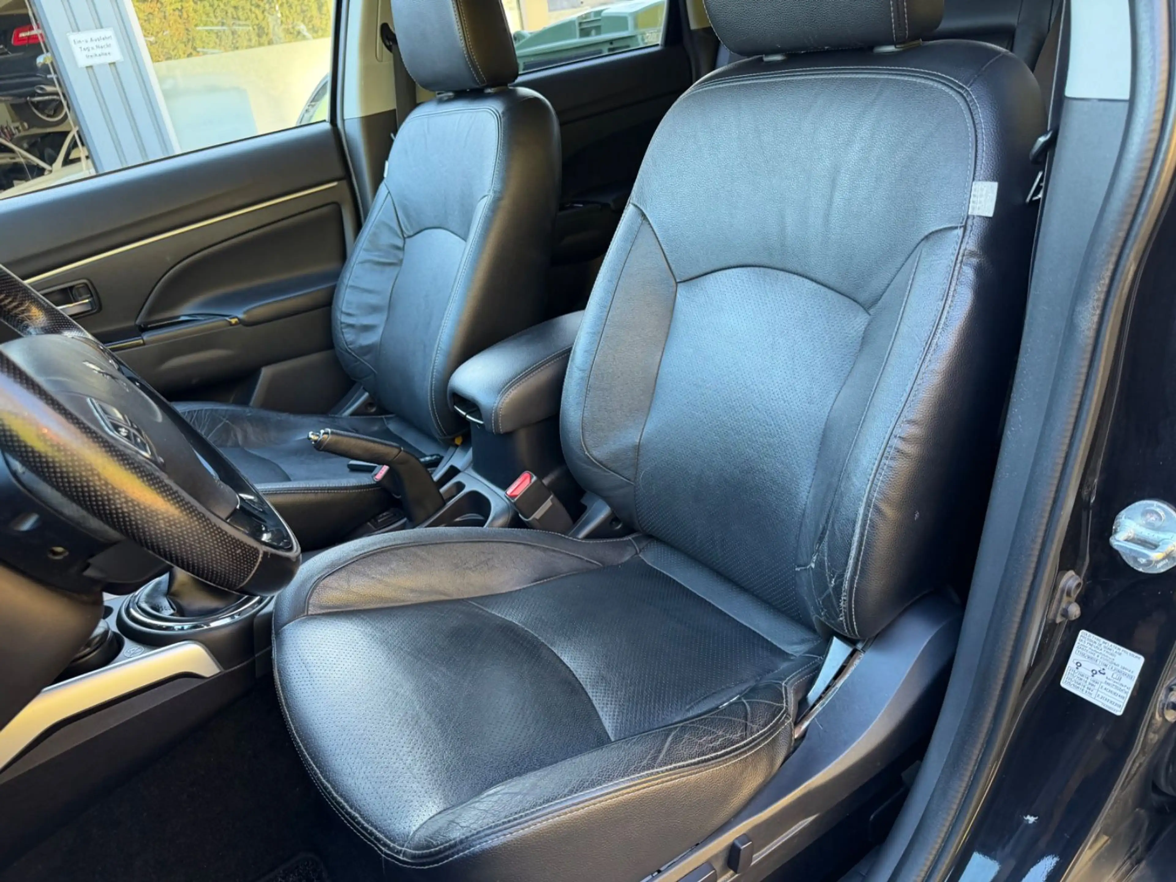 Peugeot 4008 Allure 4WD Leder Kamera Pdc Soundsys.8xAlu — photo 12