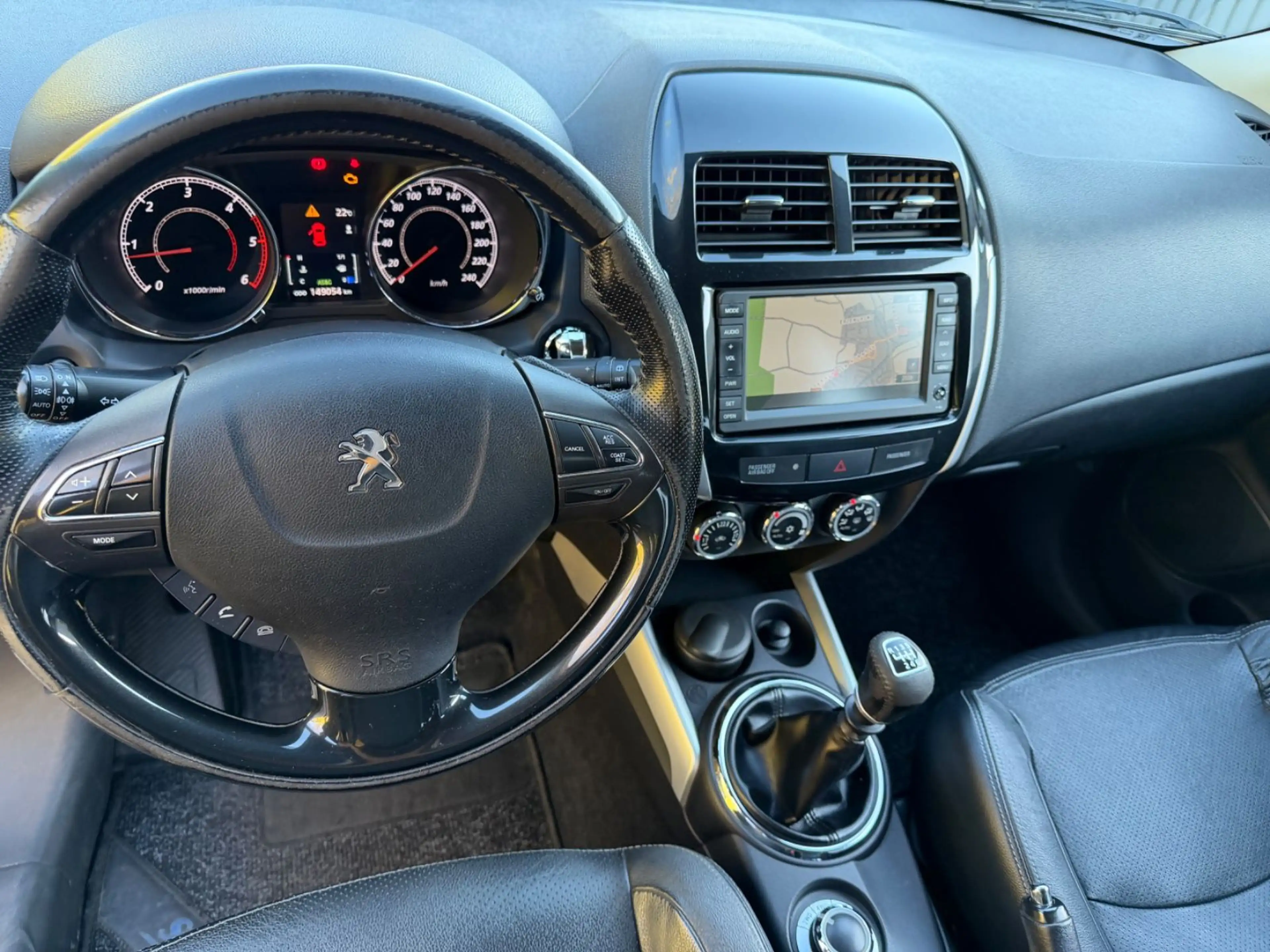 Peugeot 4008 Allure 4WD Leder Kamera Pdc Soundsys.8xAlu — photo 13