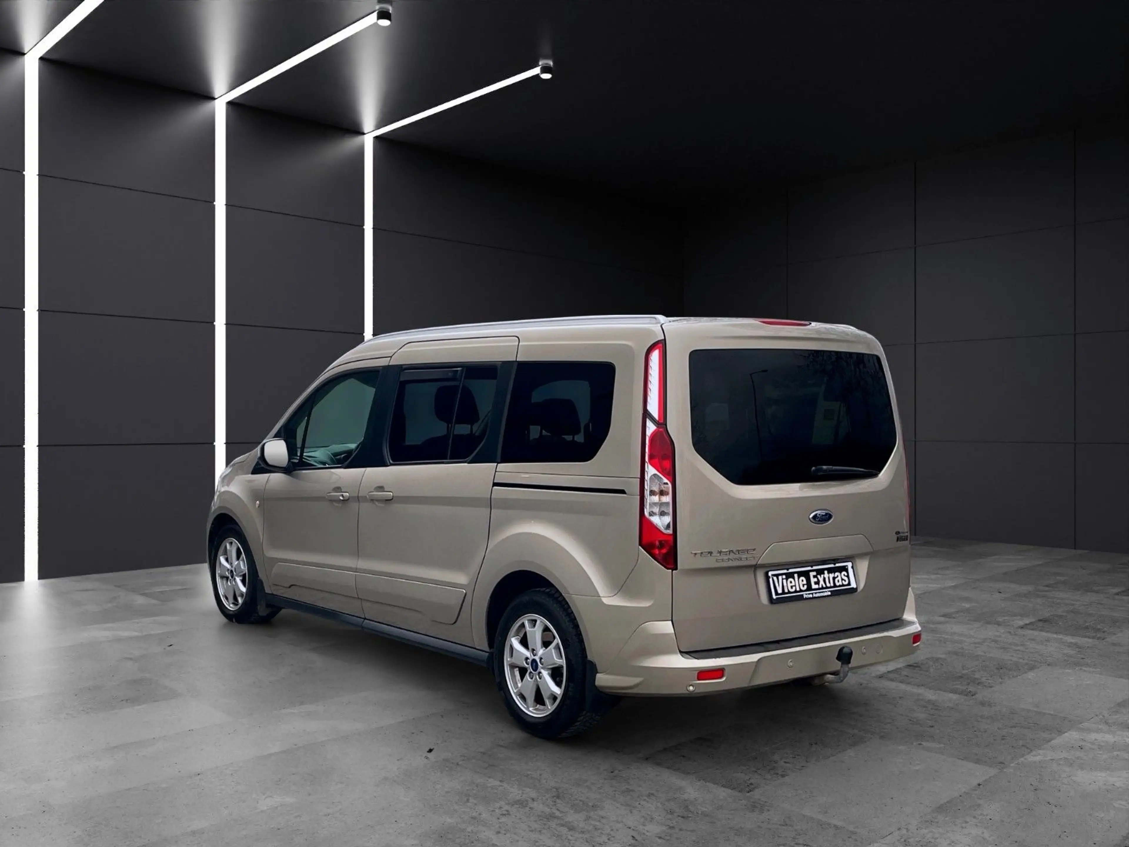 Ford Grand Tourneo Connect 7.Sitzer~AHK~Pano~SHZ~RFK — photo 7