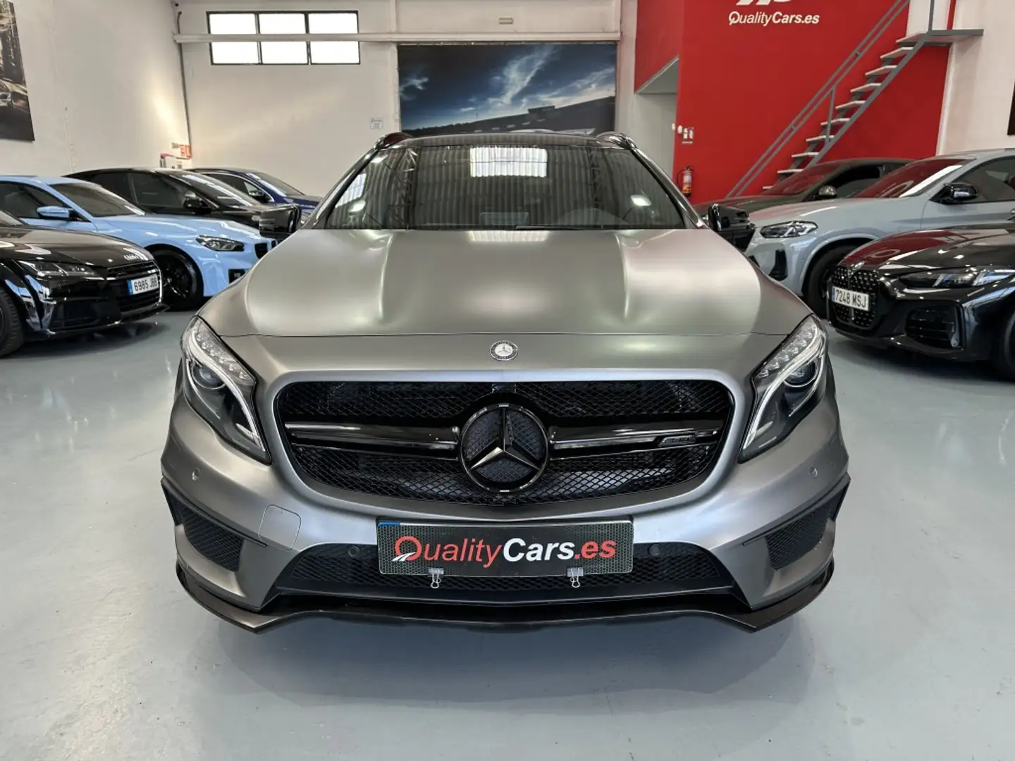 Mercedes-Benz GLA 45 AMG 4Matic 381 Aut. Gris - 2