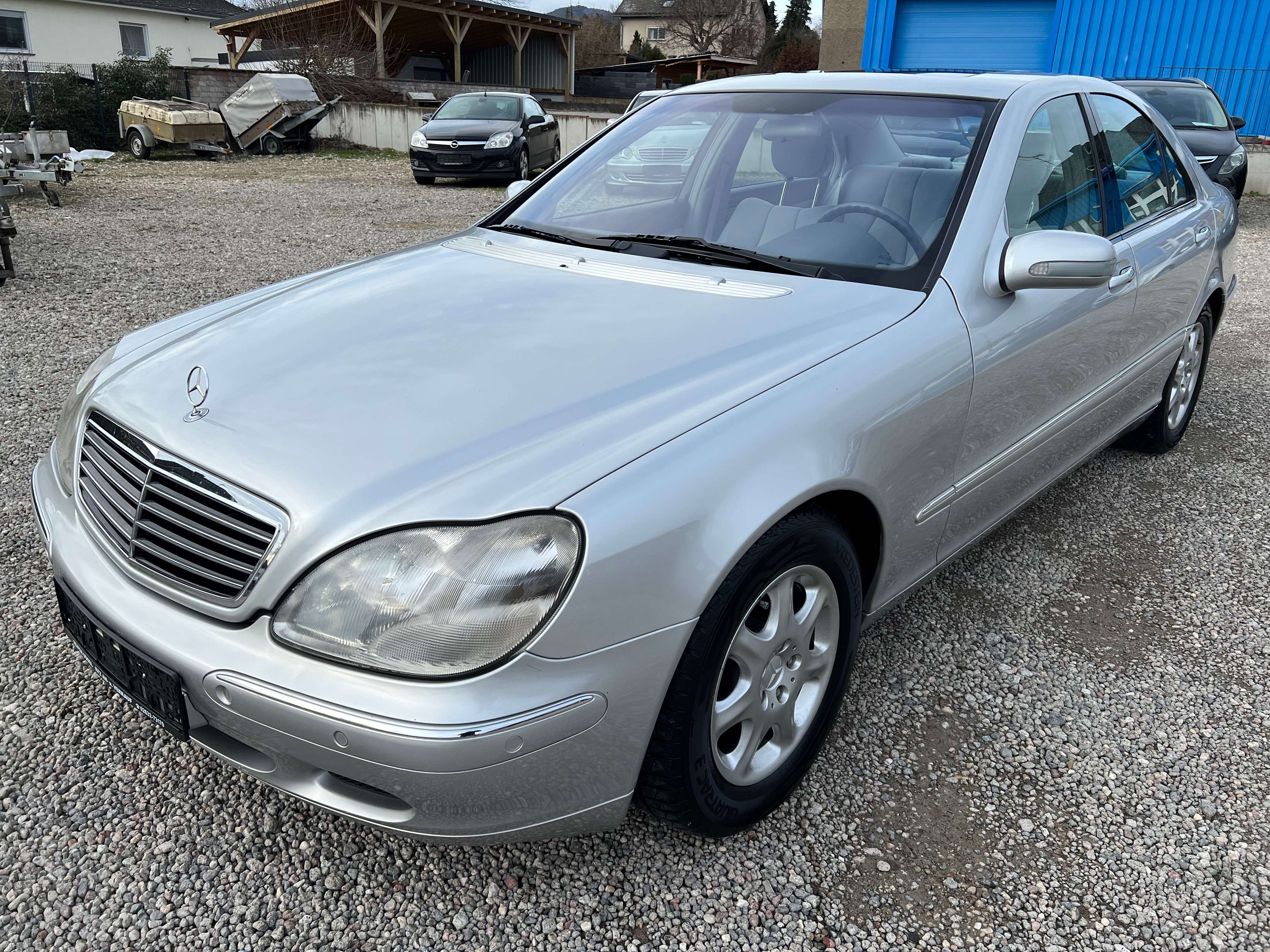 Second hand Mercedes Benz S-Class 320