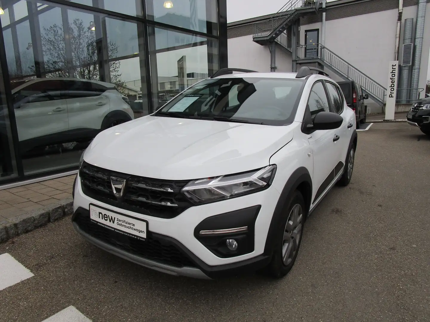 Dacia Sandero Stepway Essential TCe 100 ECO-G ALLWETTERREIFEN Weiß - 2